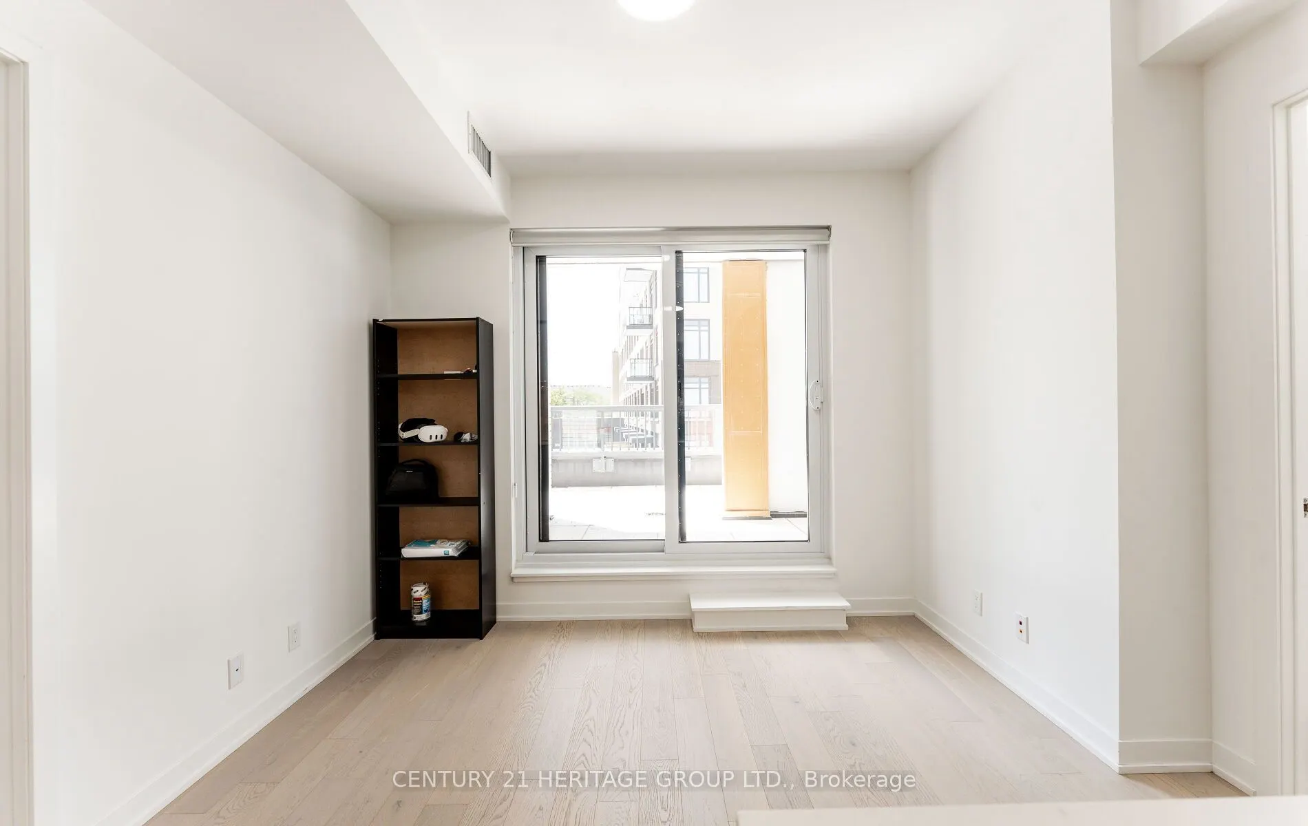7950 Bathurst Street, #201