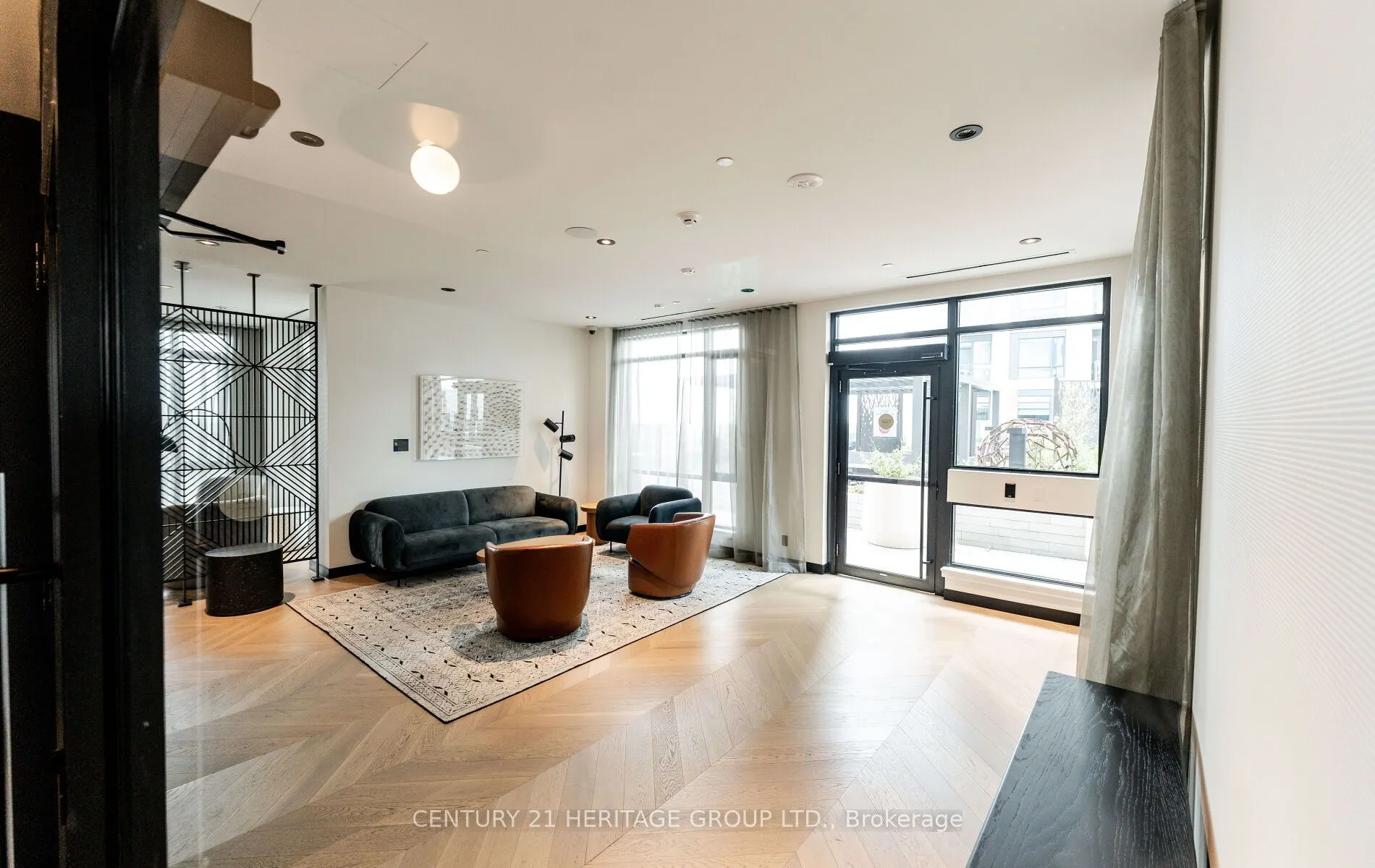 7950 Bathurst Street, #201