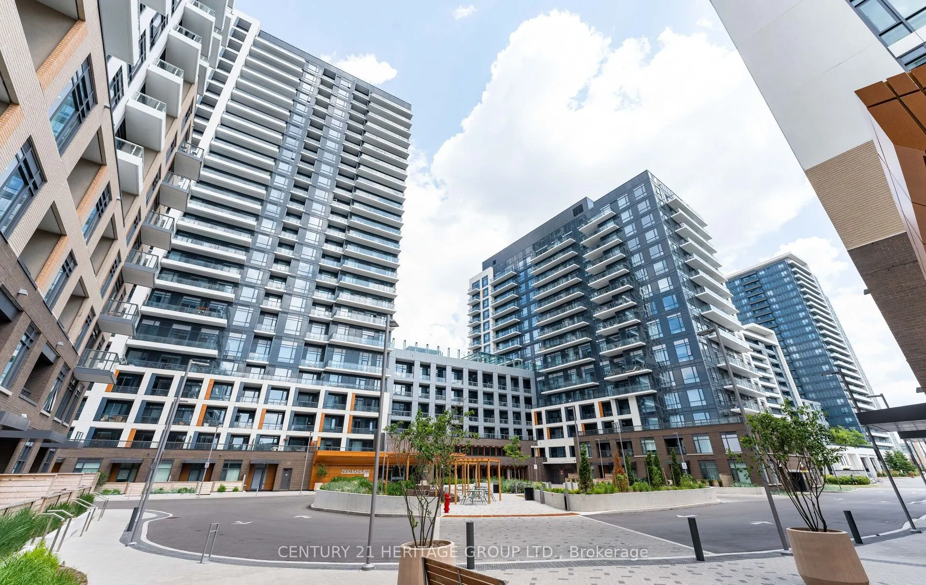 7950 Bathurst Street, #201
