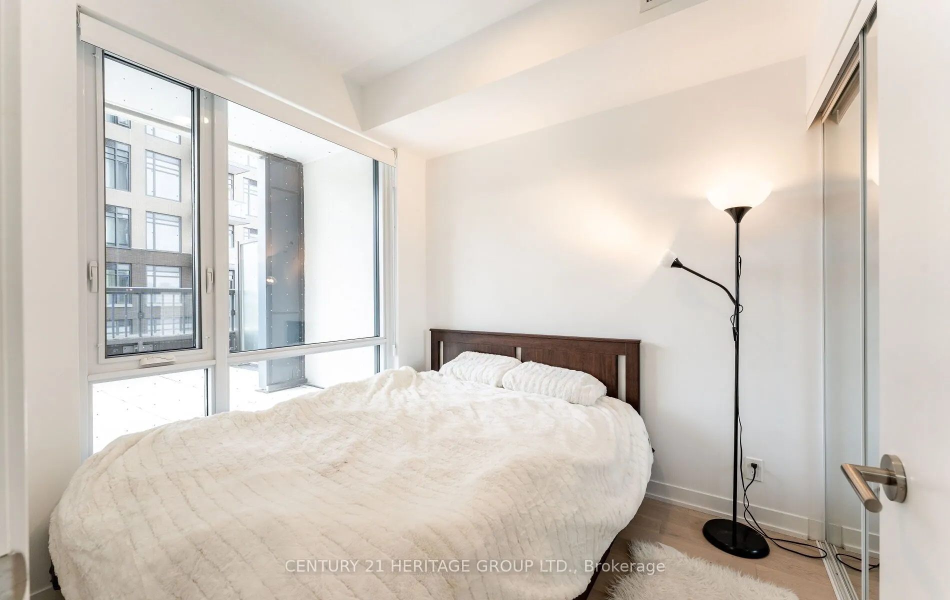 7950 Bathurst Street, #201