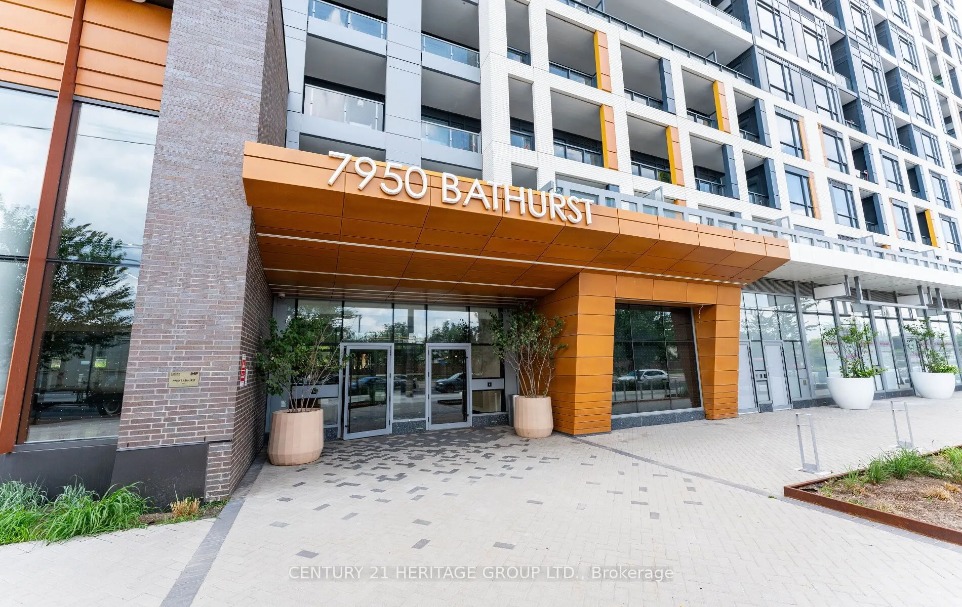 7950 Bathurst Street, #201