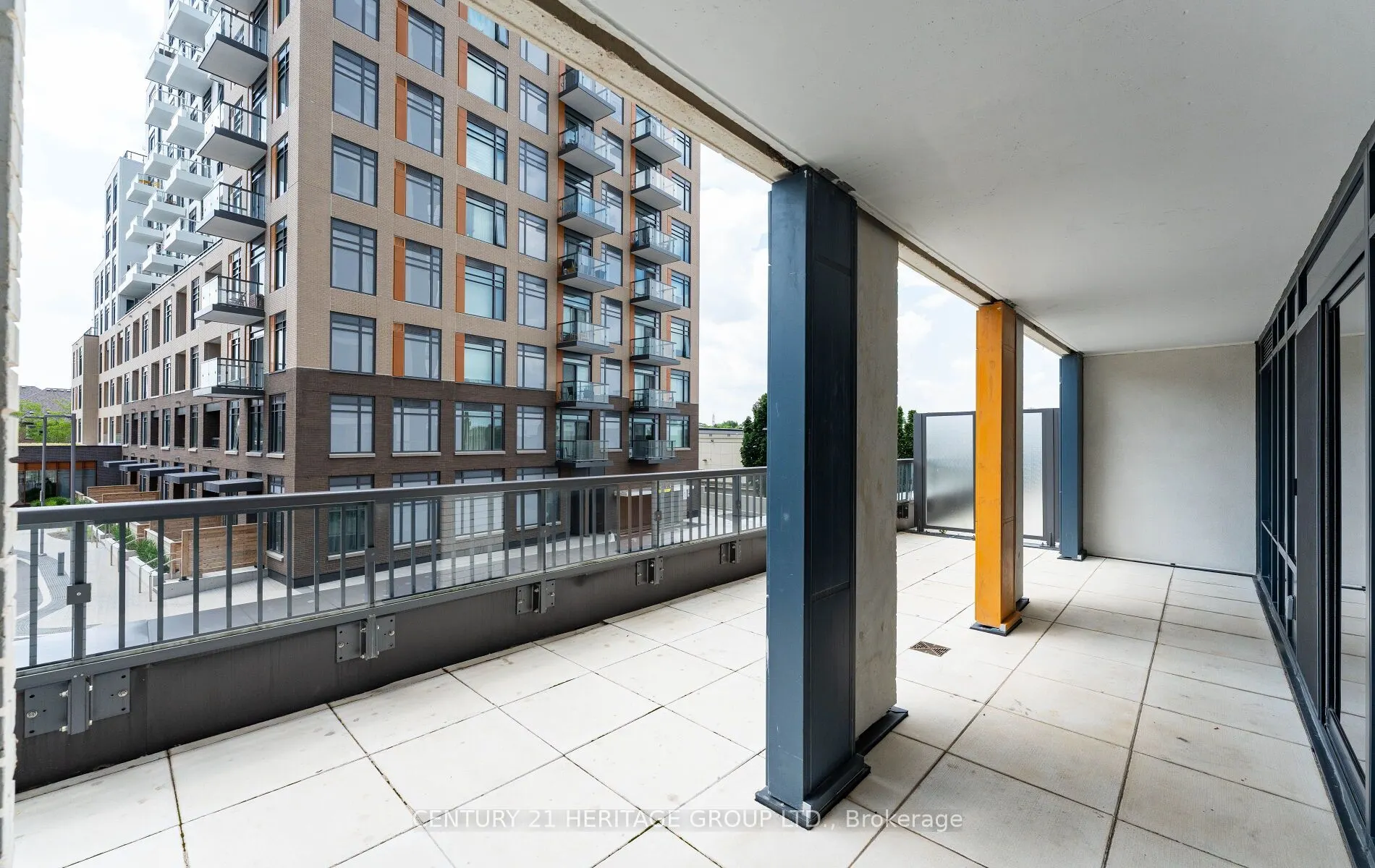 7950 Bathurst Street, #201