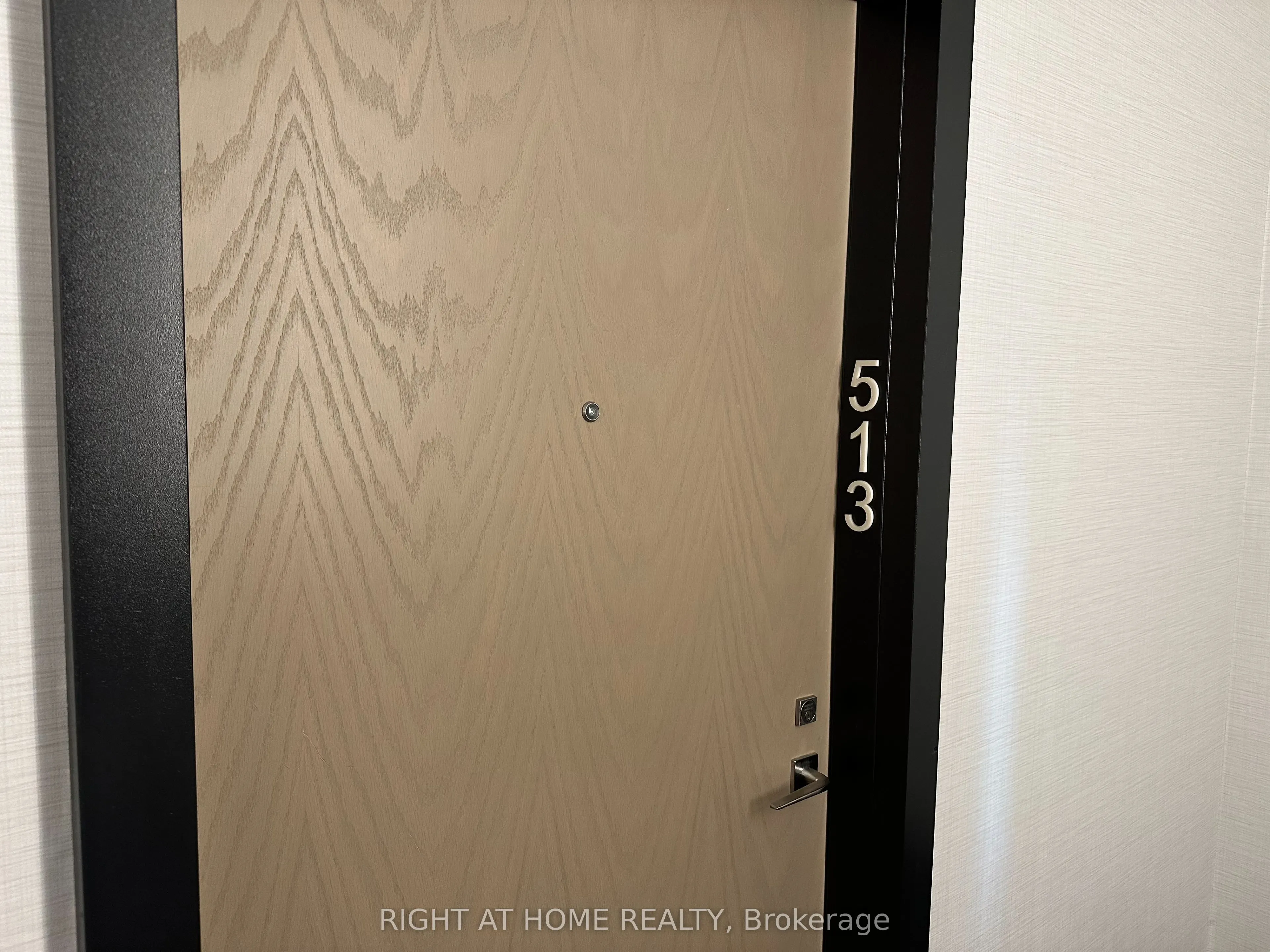 8 Rouge Valley Drive W, #513