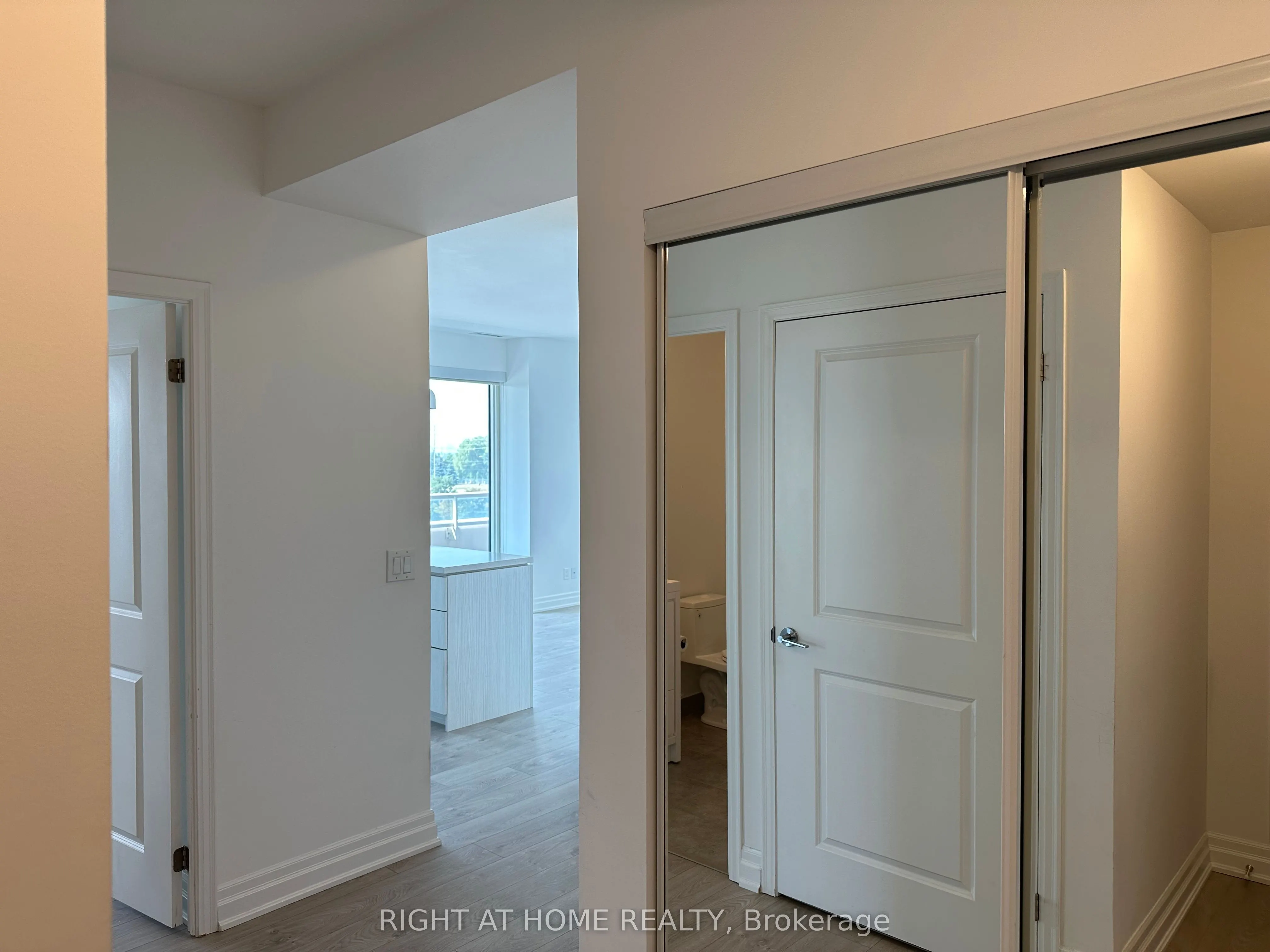 8 Rouge Valley Drive W, #513