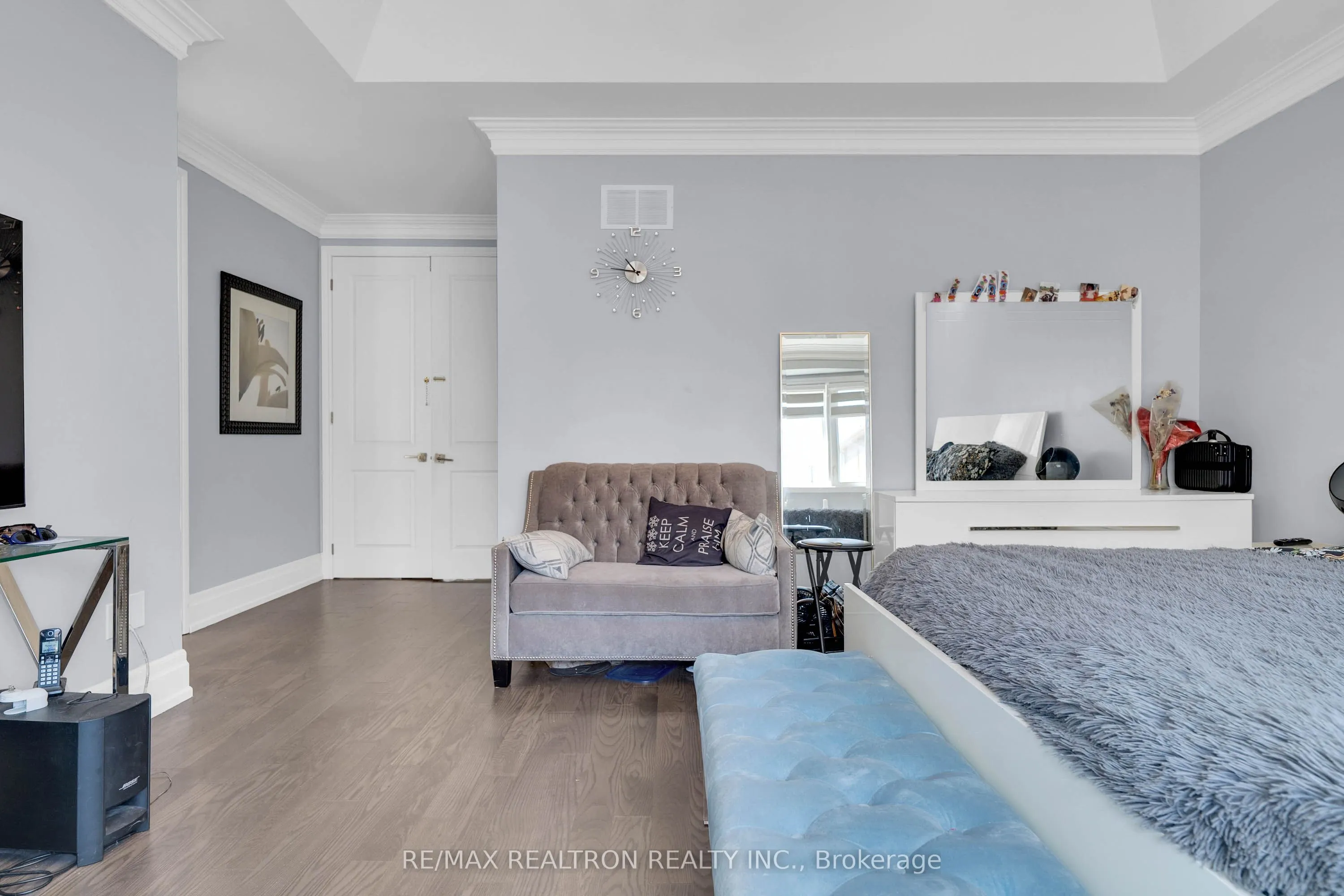 15 Cannes Avenue E