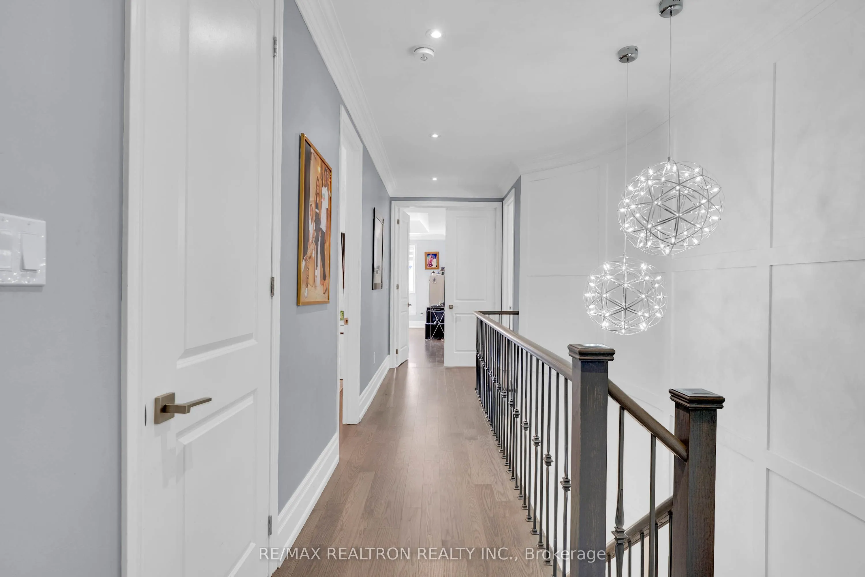 15 Cannes Avenue E
