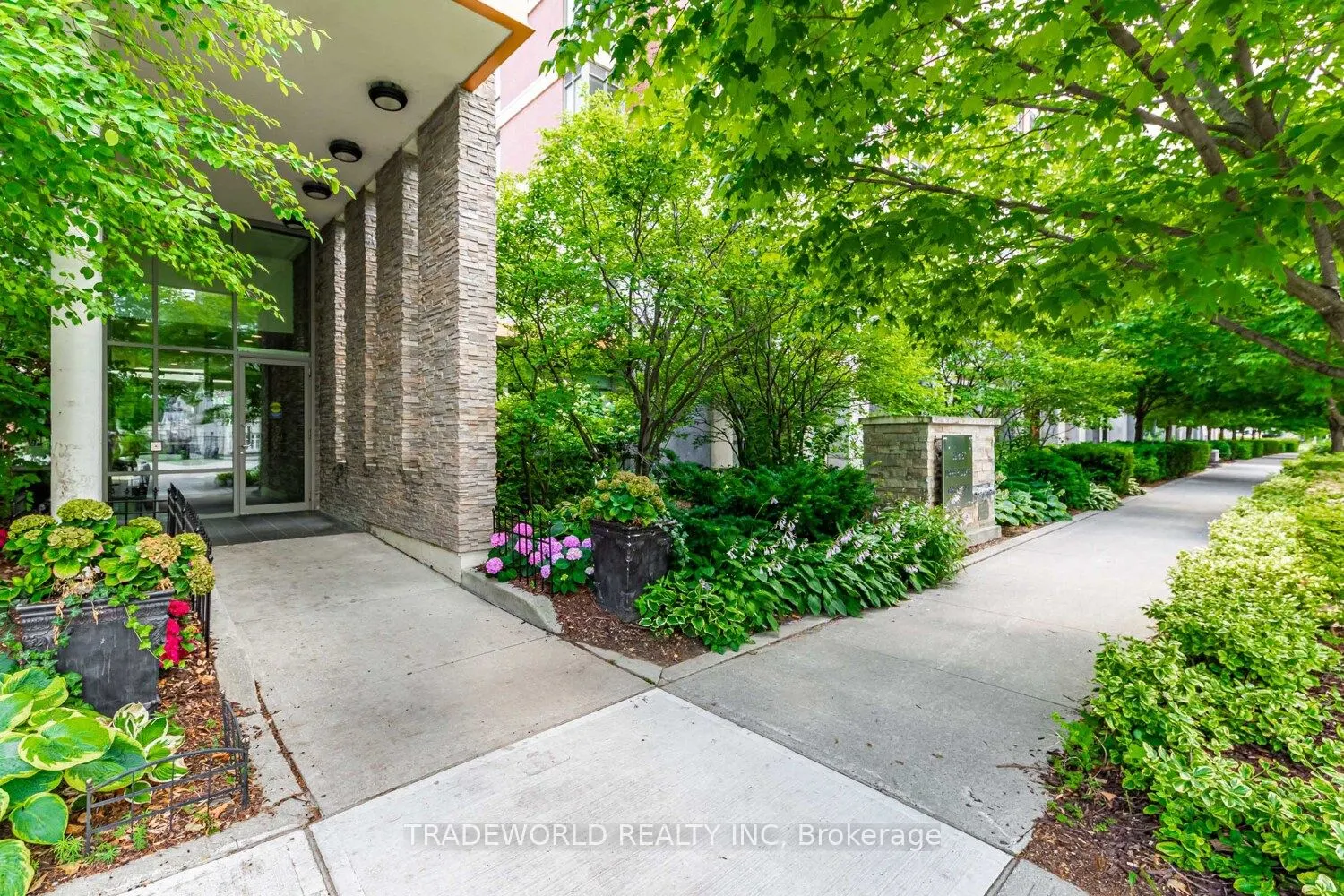 39 Upper Duke Crescent, #707