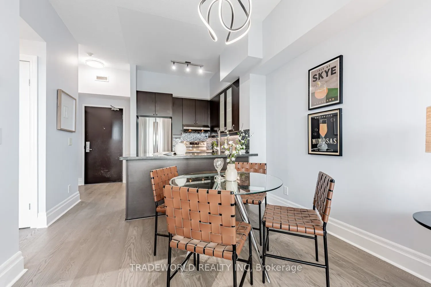 39 Upper Duke Crescent, #707