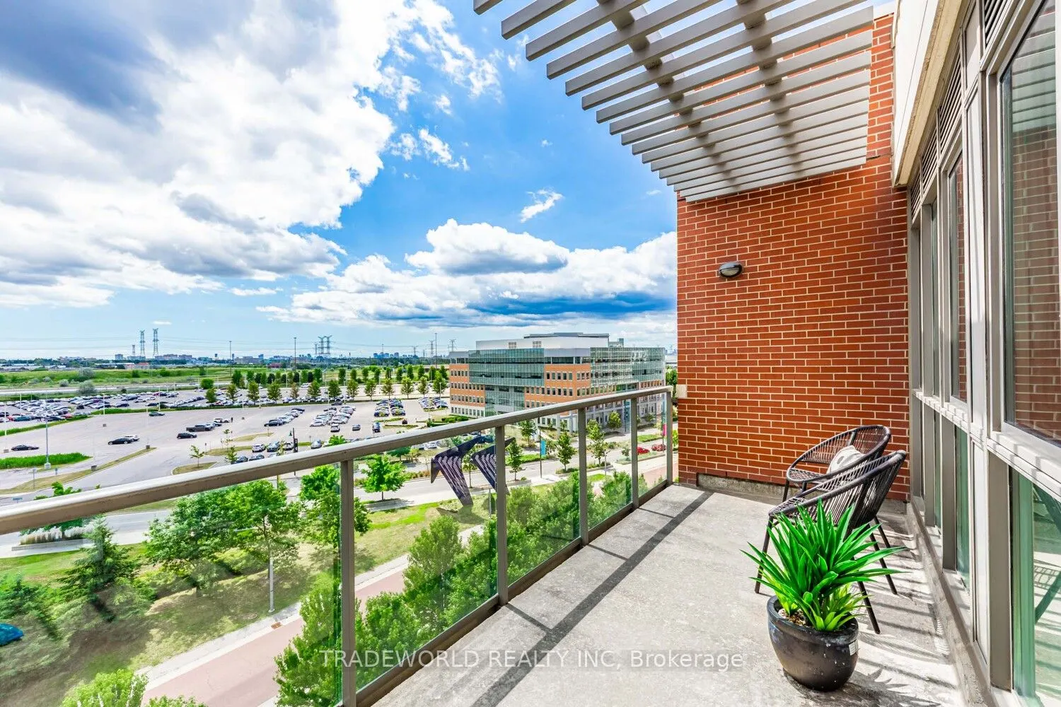 39 Upper Duke Crescent, #707