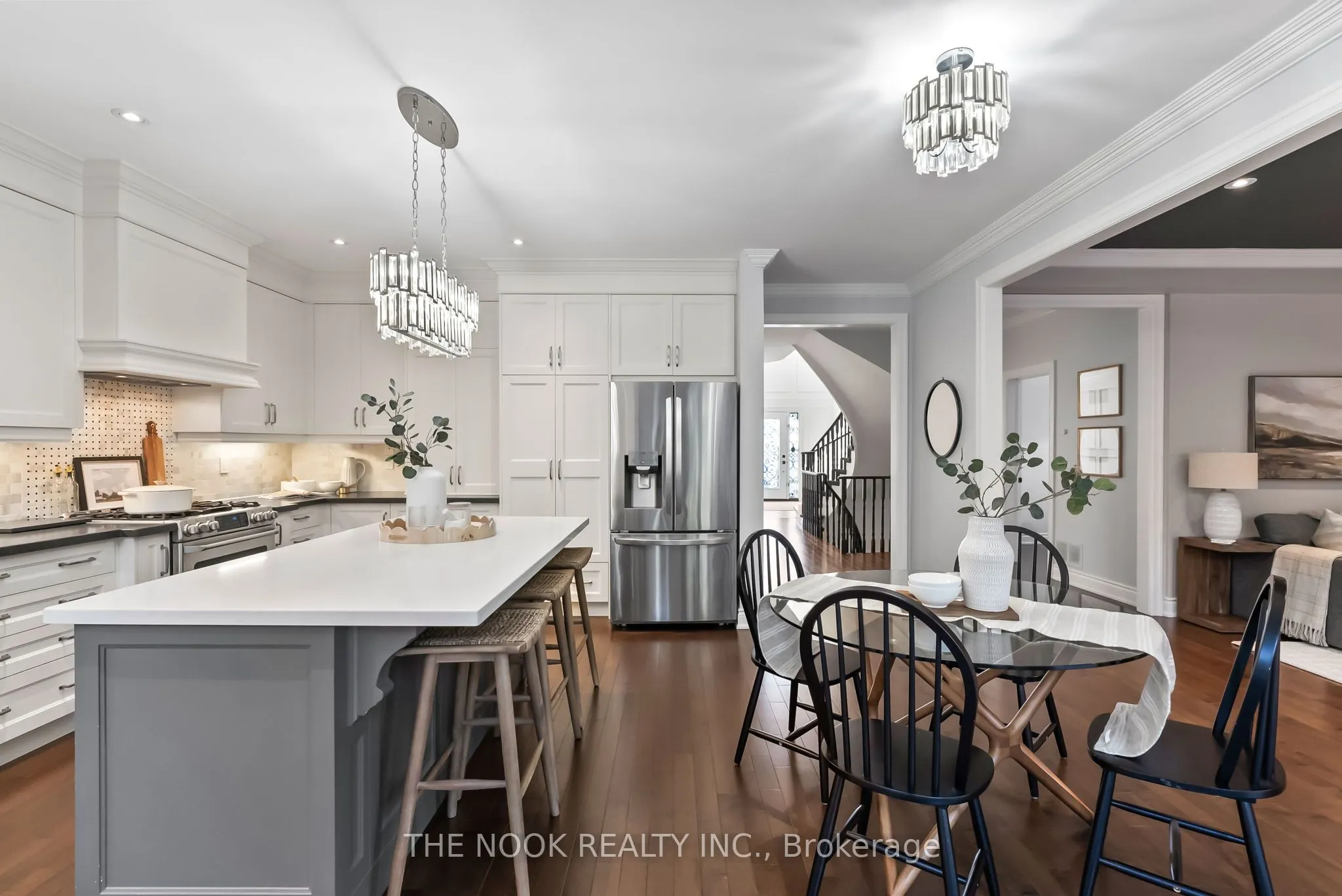 7 ELLSWORTH Avenue