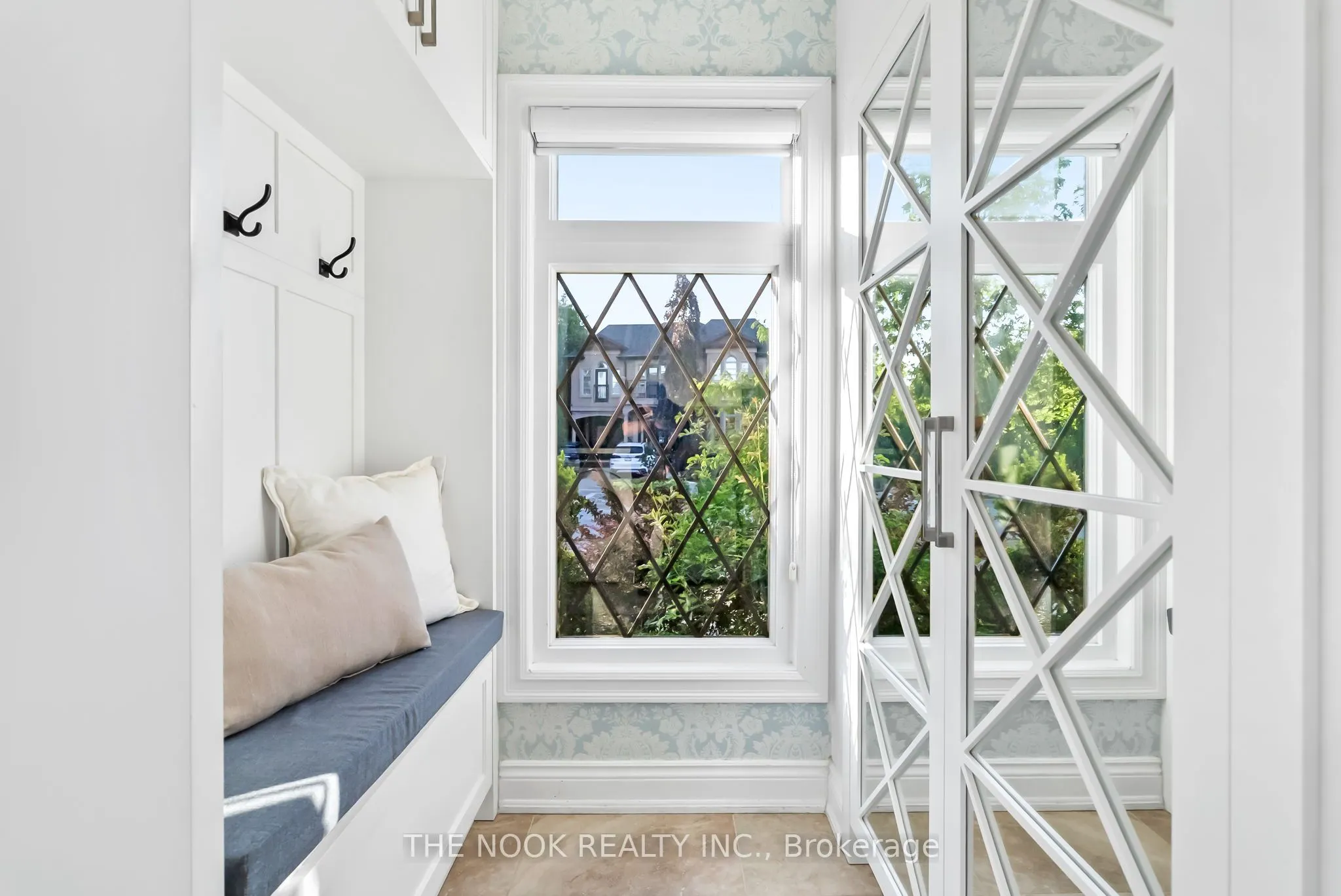 7 ELLSWORTH Avenue