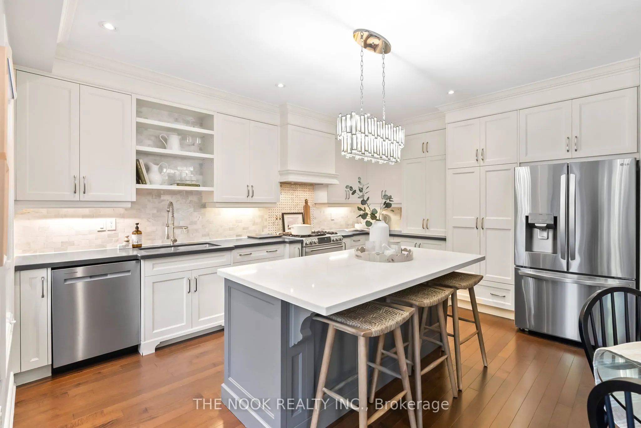 7 ELLSWORTH Avenue