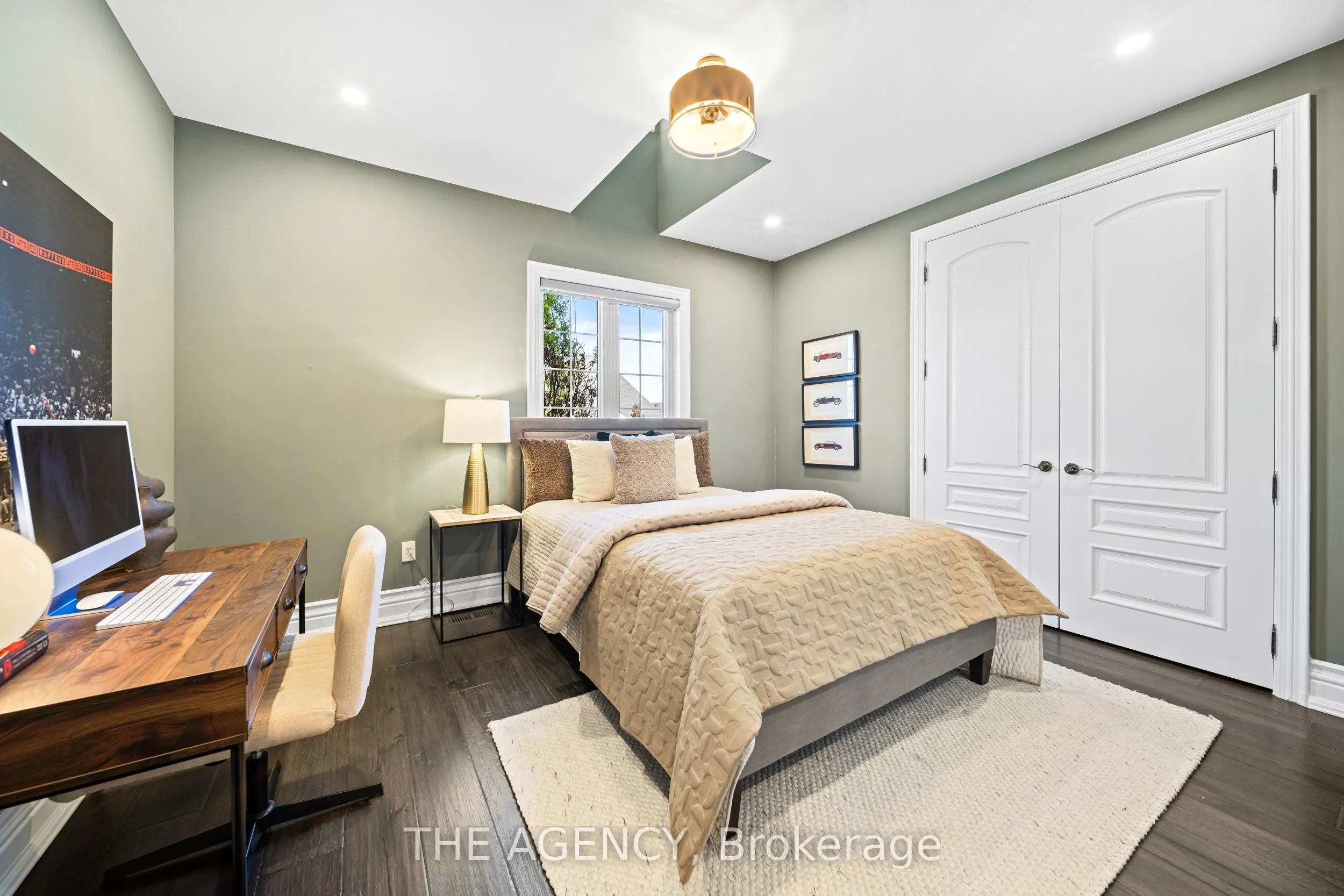 18 Westbrooke Boulevard