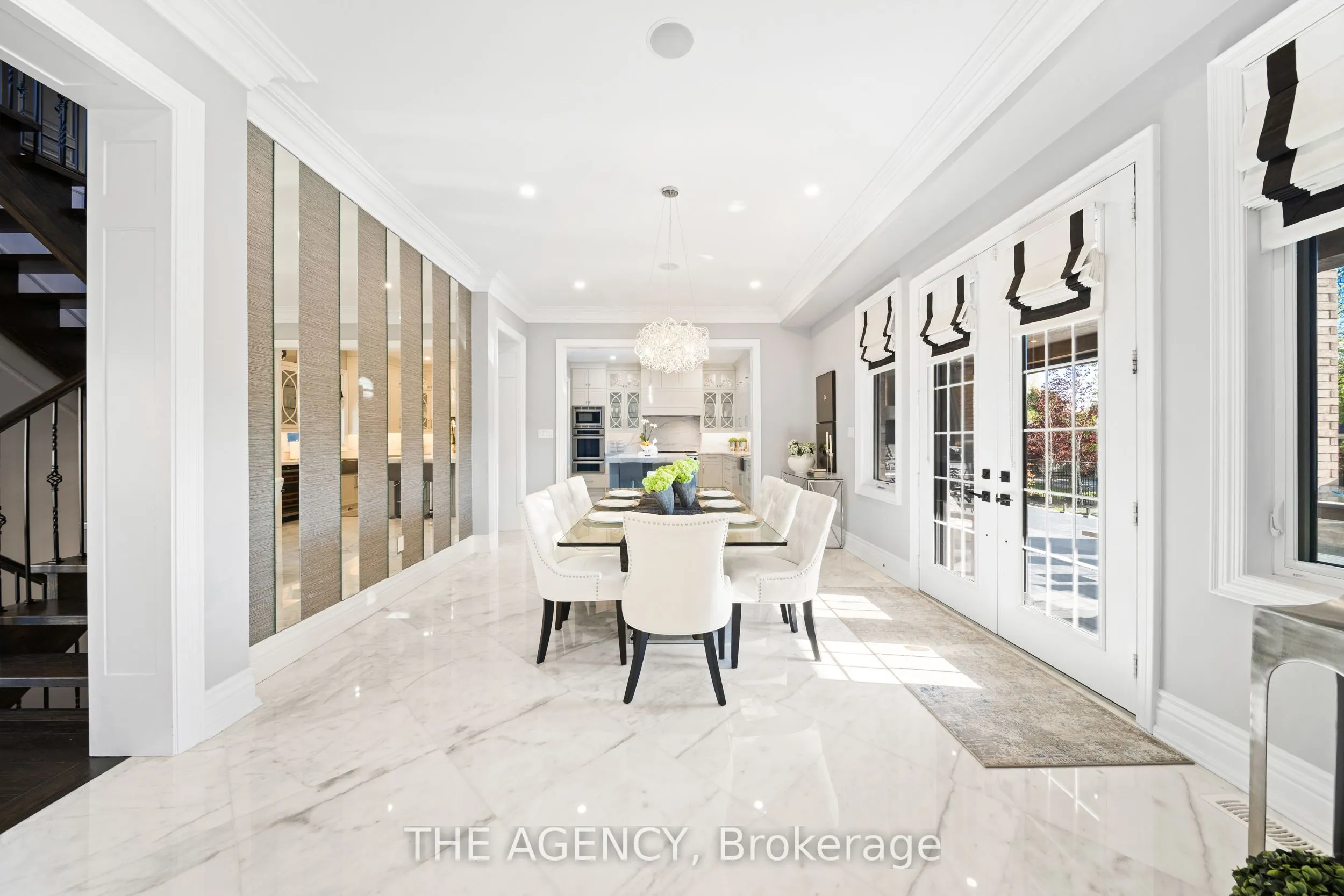 18 Westbrooke Boulevard