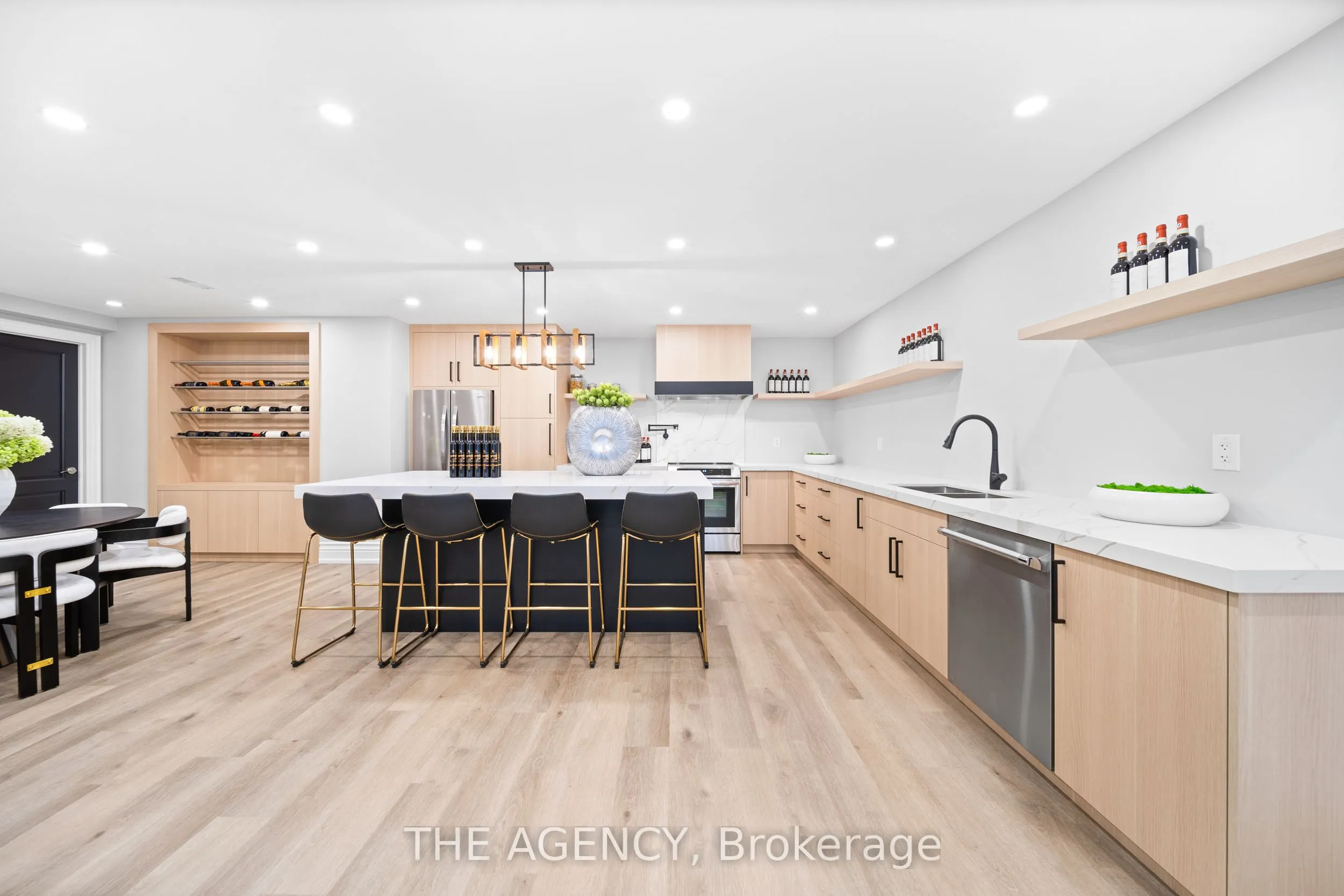 18 Westbrooke Boulevard