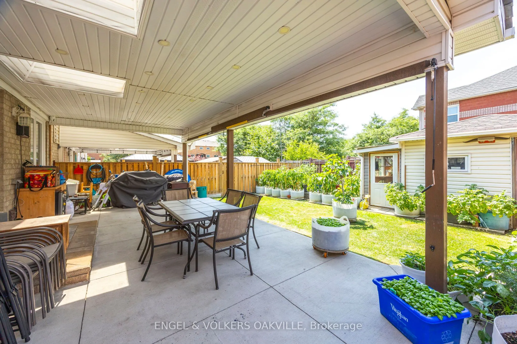 10 Crieff Avenue