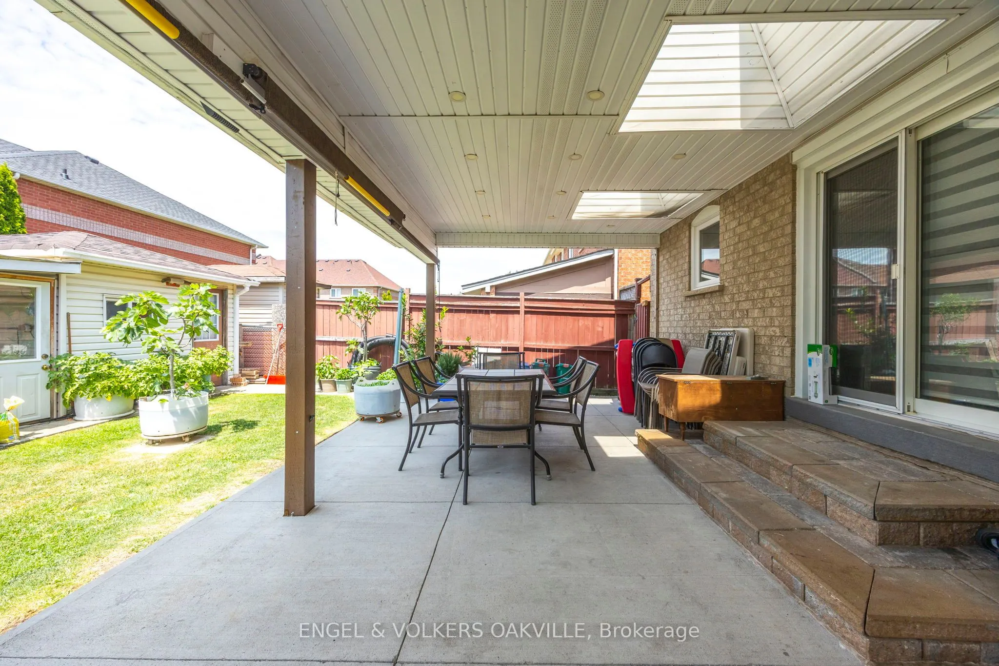 10 Crieff Avenue