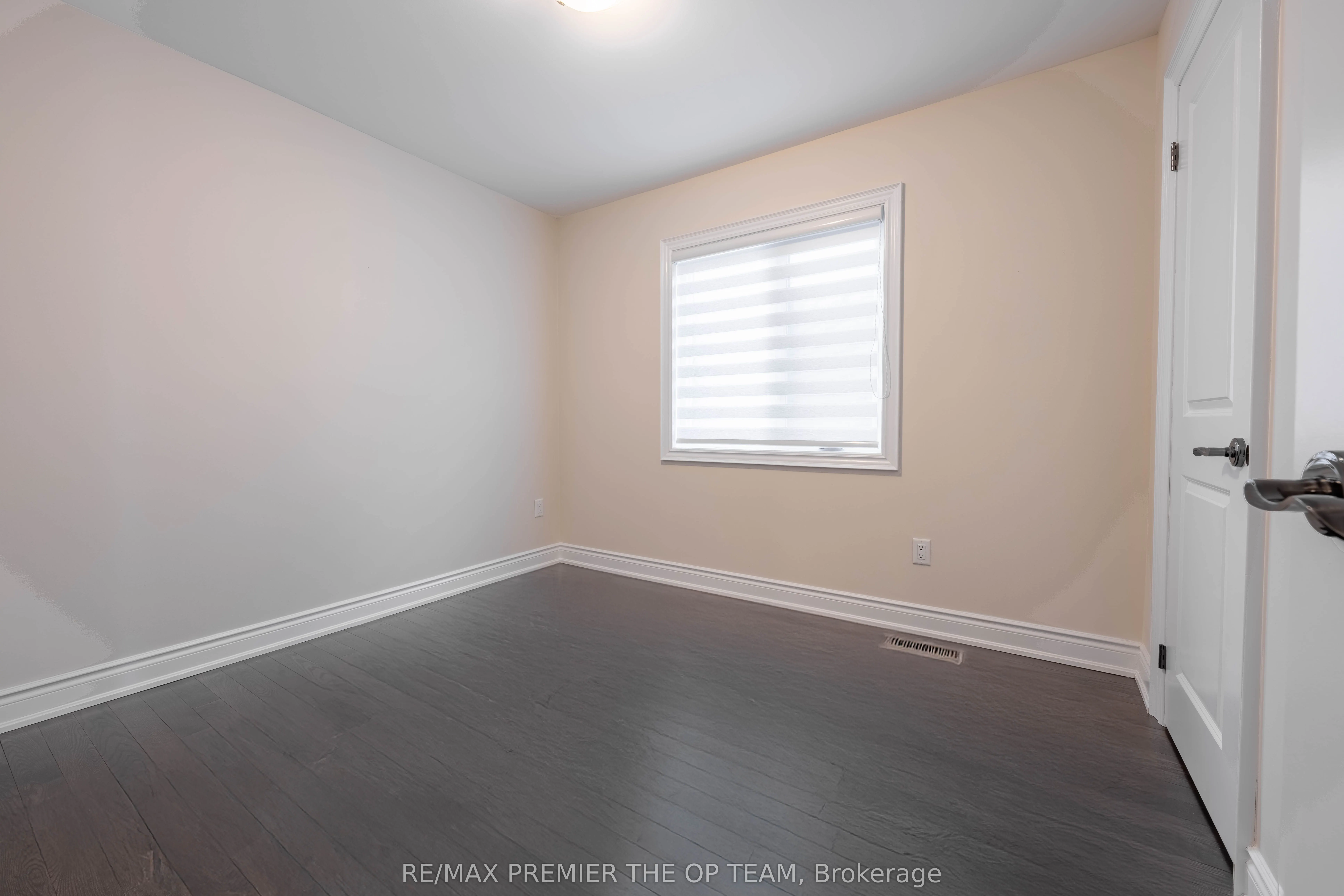 53 Janes Crescent