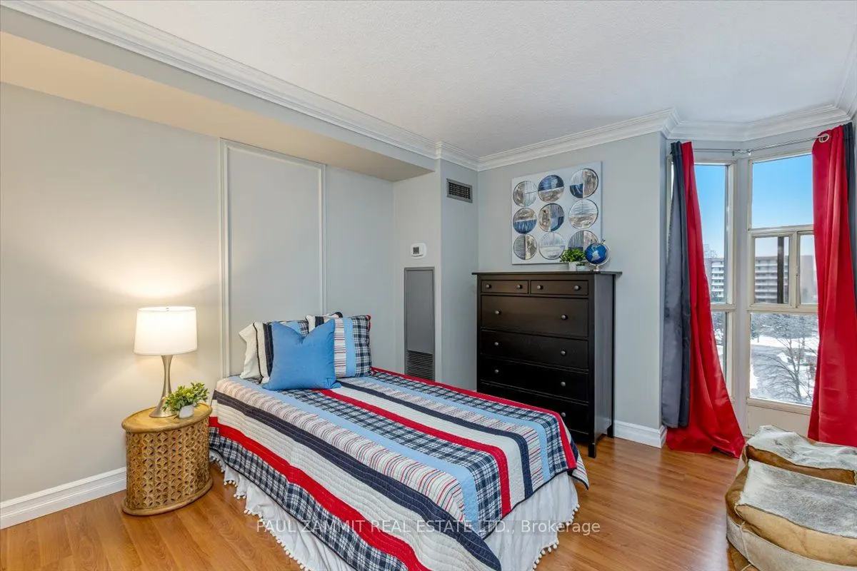 5 Weldrick Road W, #709