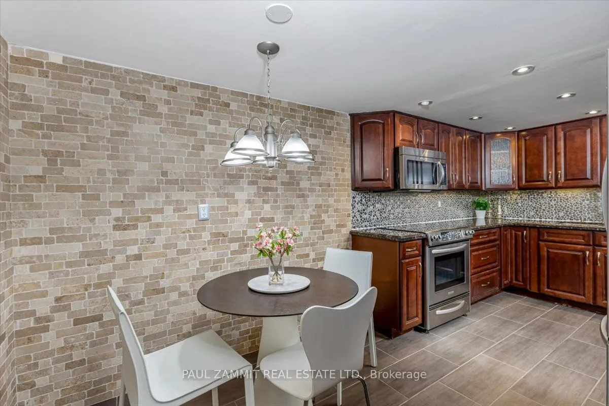 5 Weldrick Road W, #709