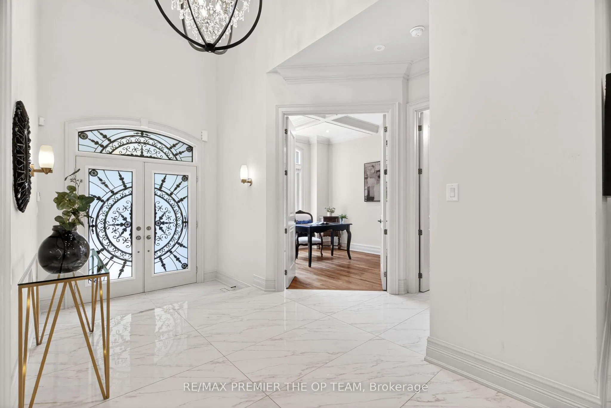 24 Grand Vellore Crescent