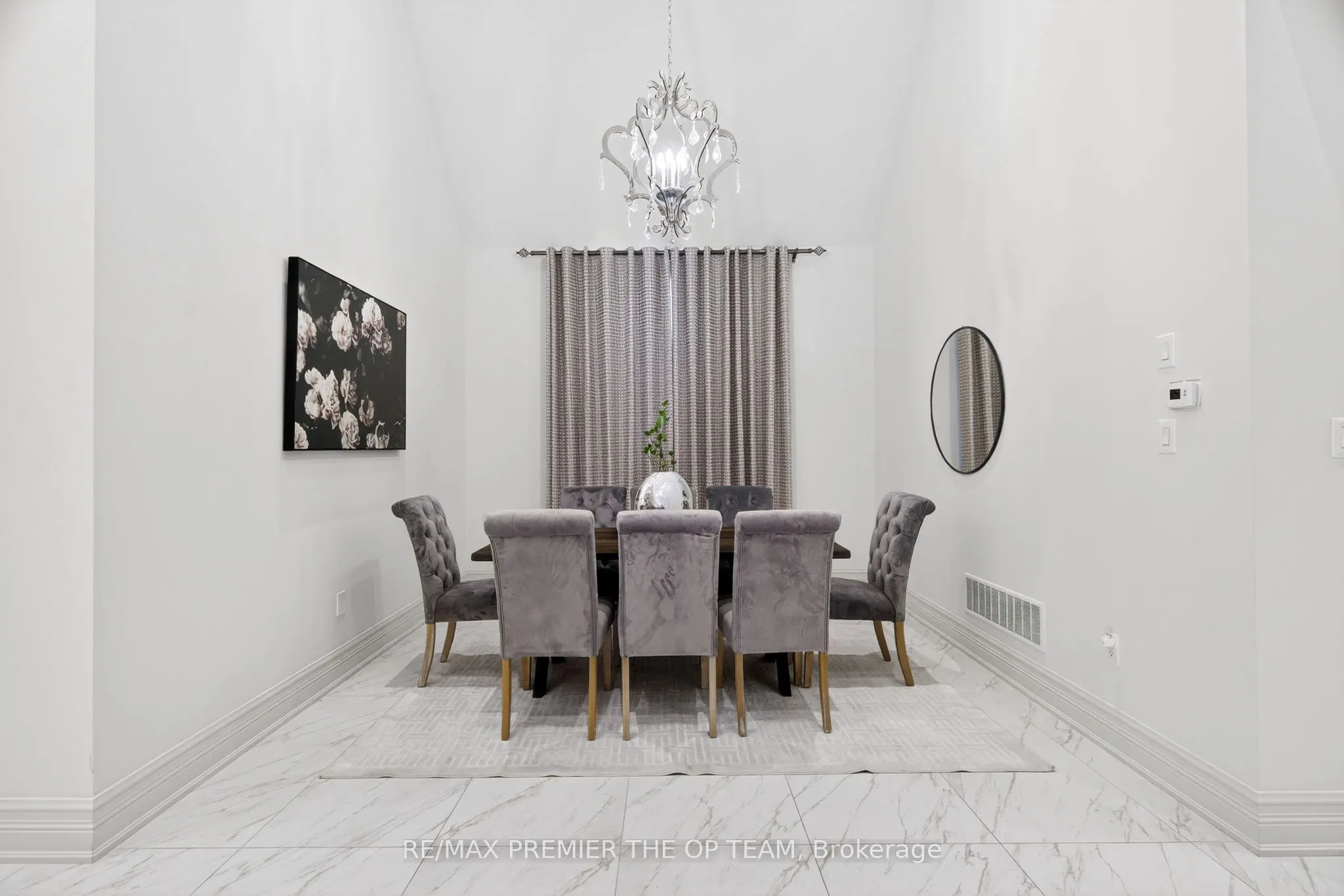24 Grand Vellore Crescent