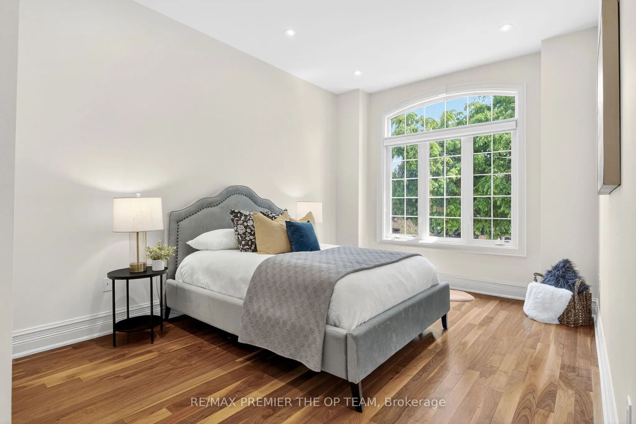 24 Grand Vellore Crescent