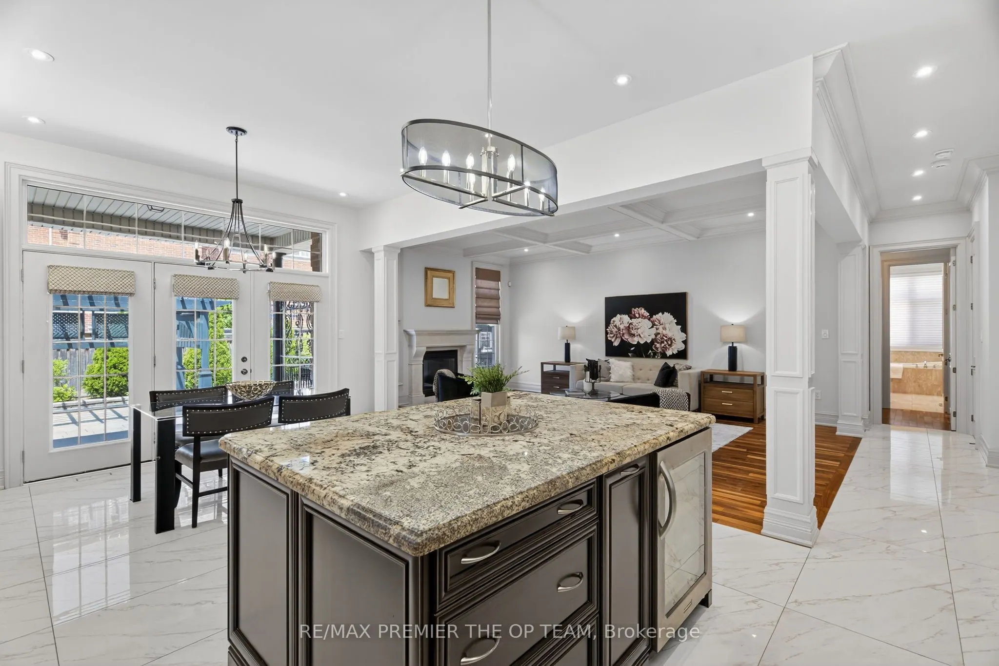24 Grand Vellore Crescent