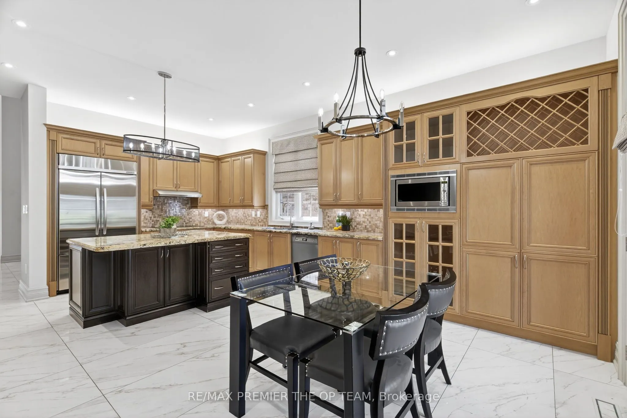 24 Grand Vellore Crescent