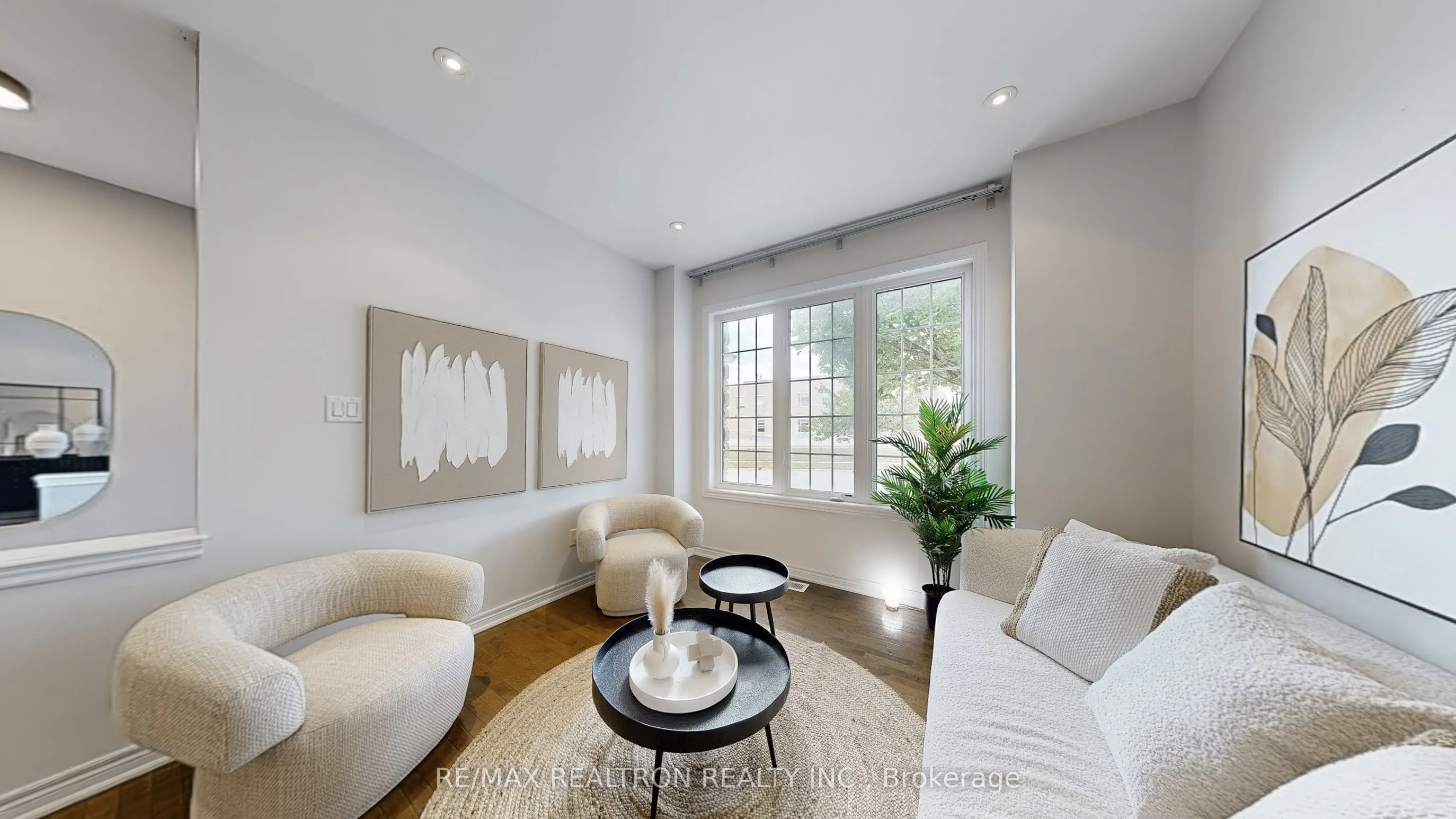 255 SELWYN Road