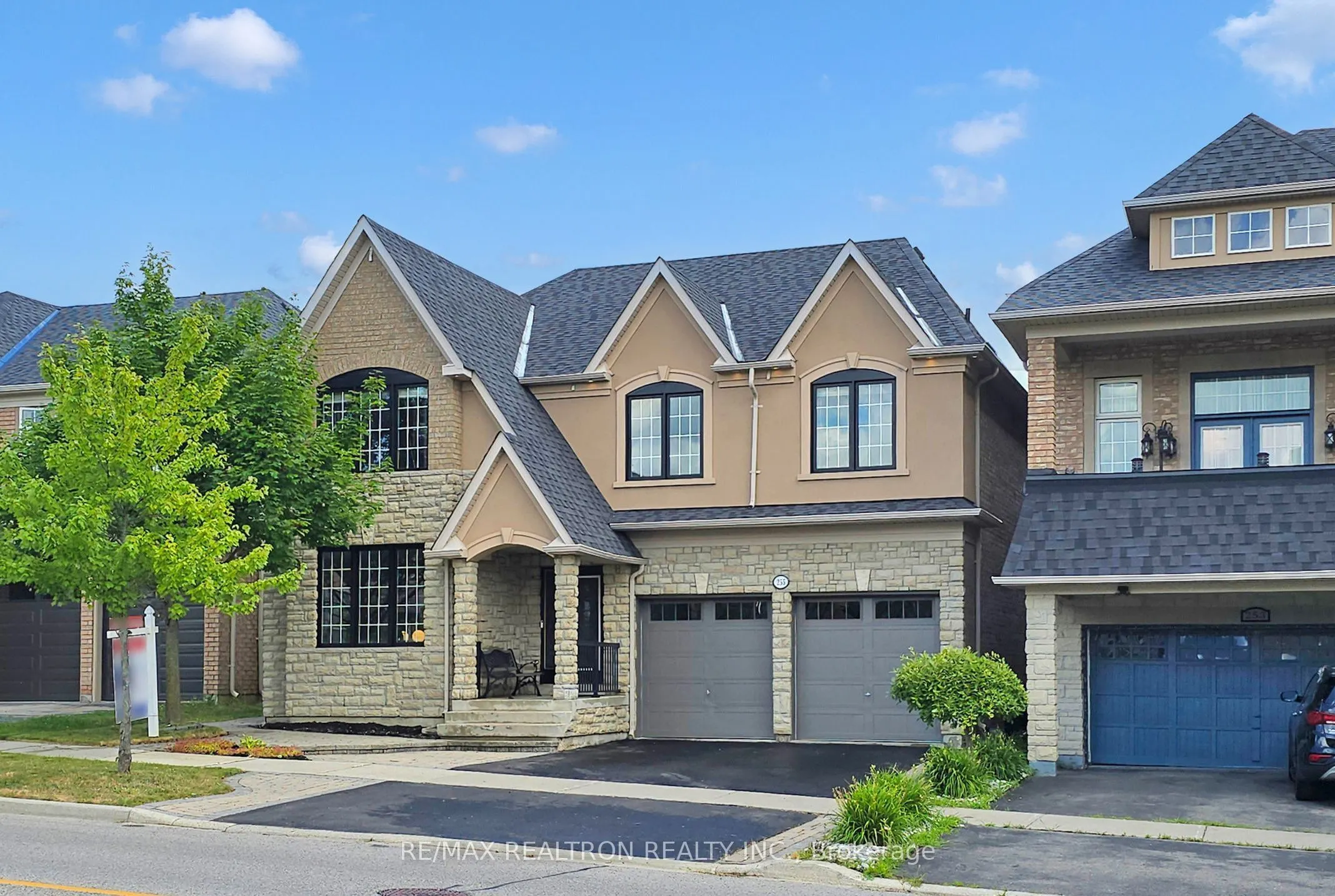 255 SELWYN Road
