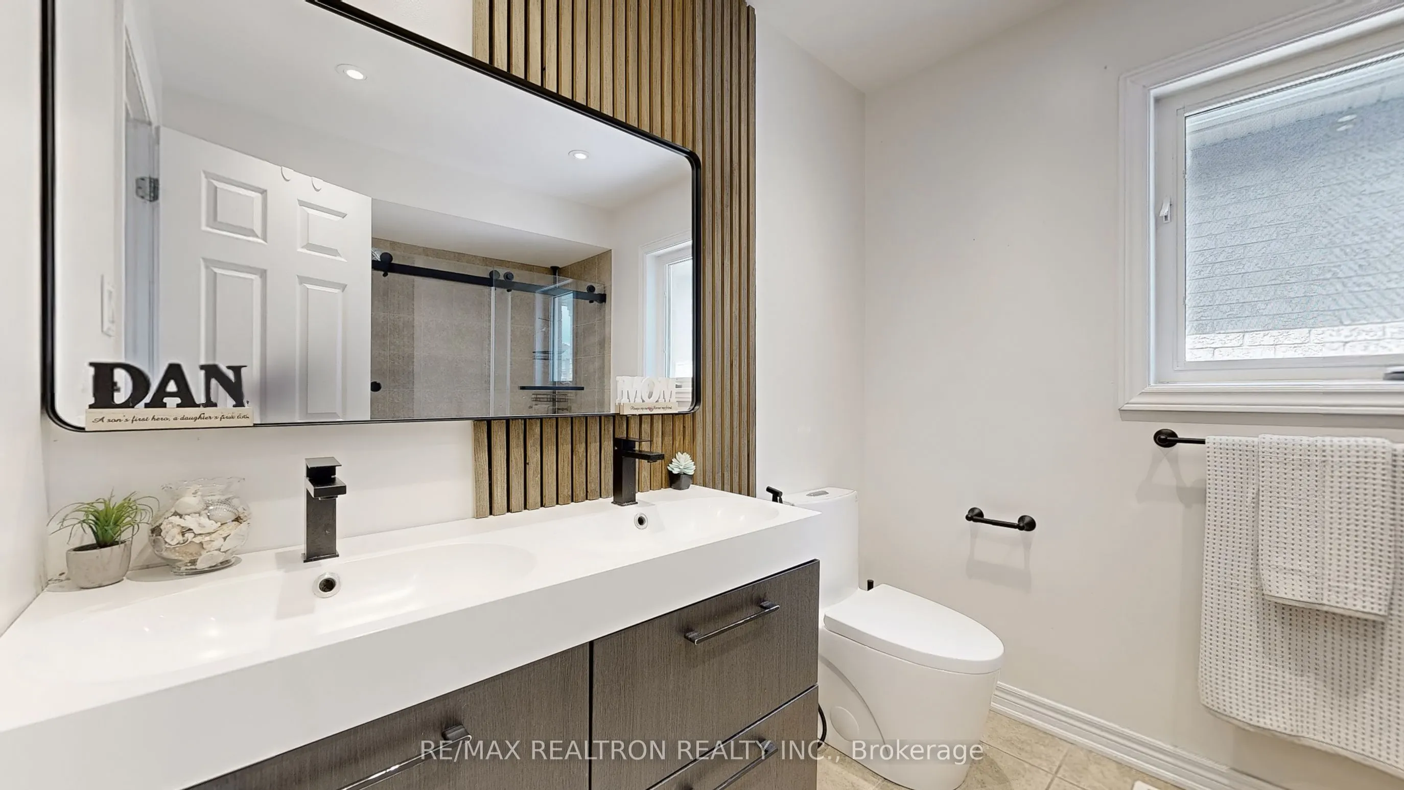 255 SELWYN Road