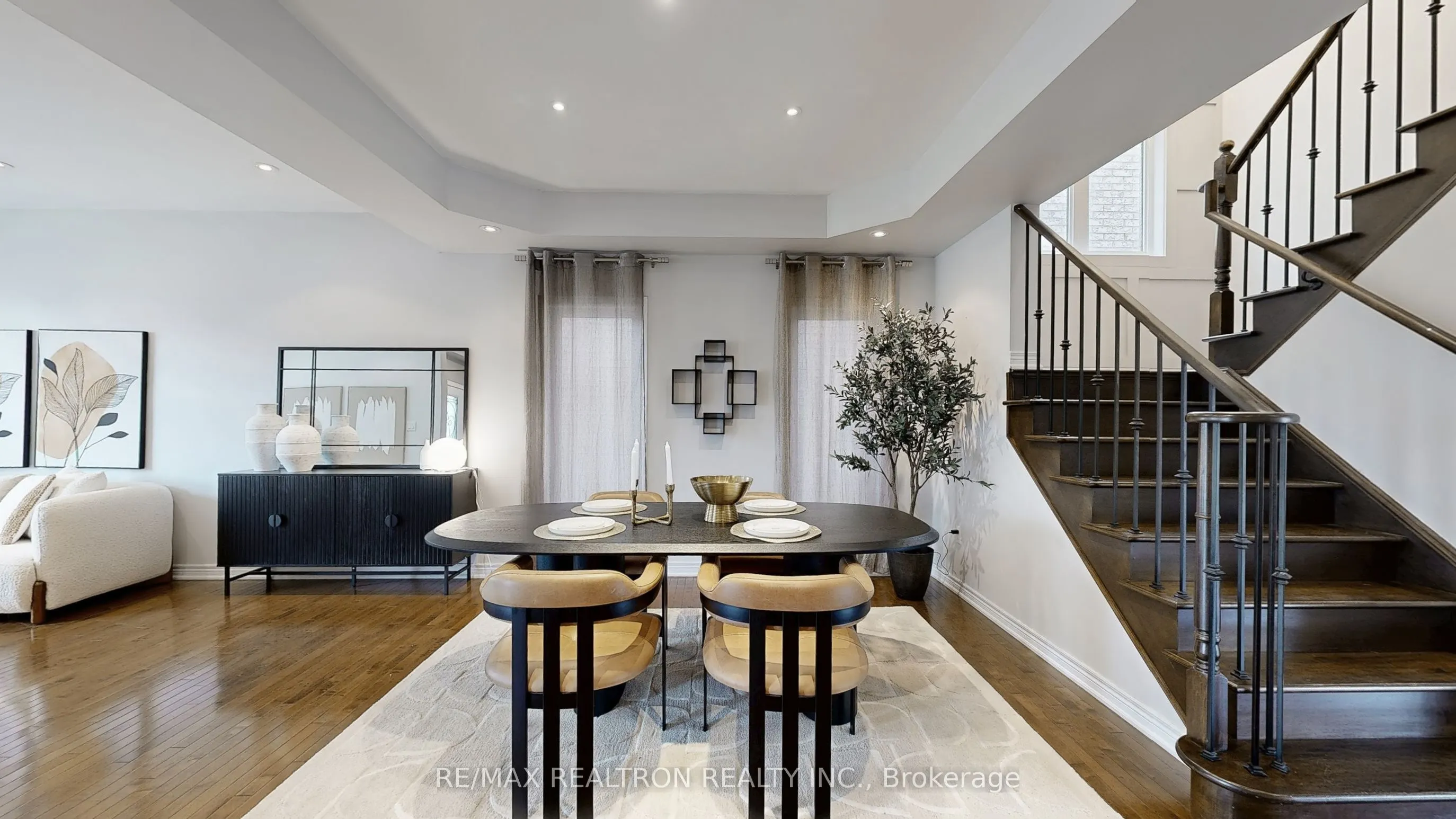 255 SELWYN Road