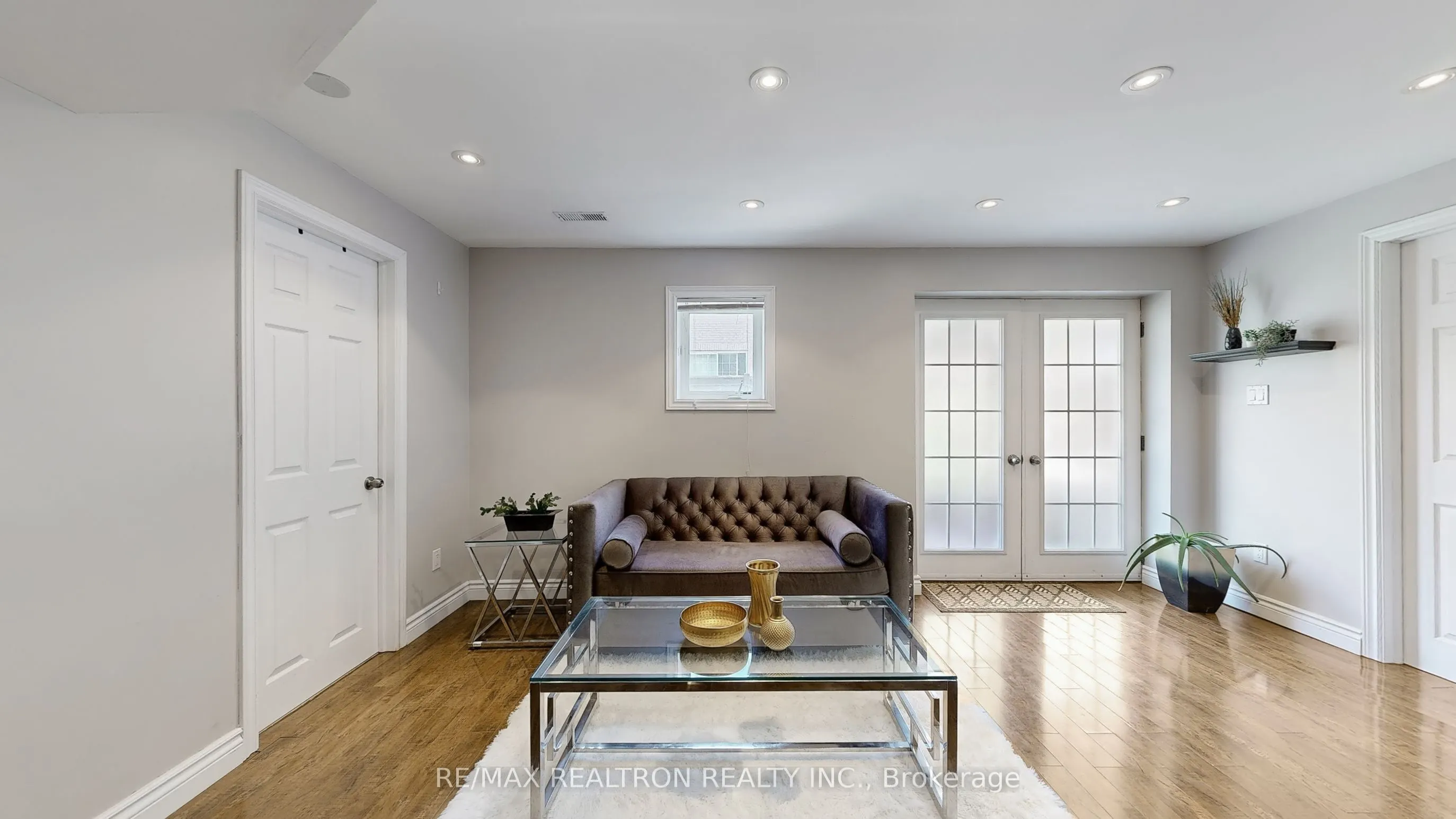 255 SELWYN Road
