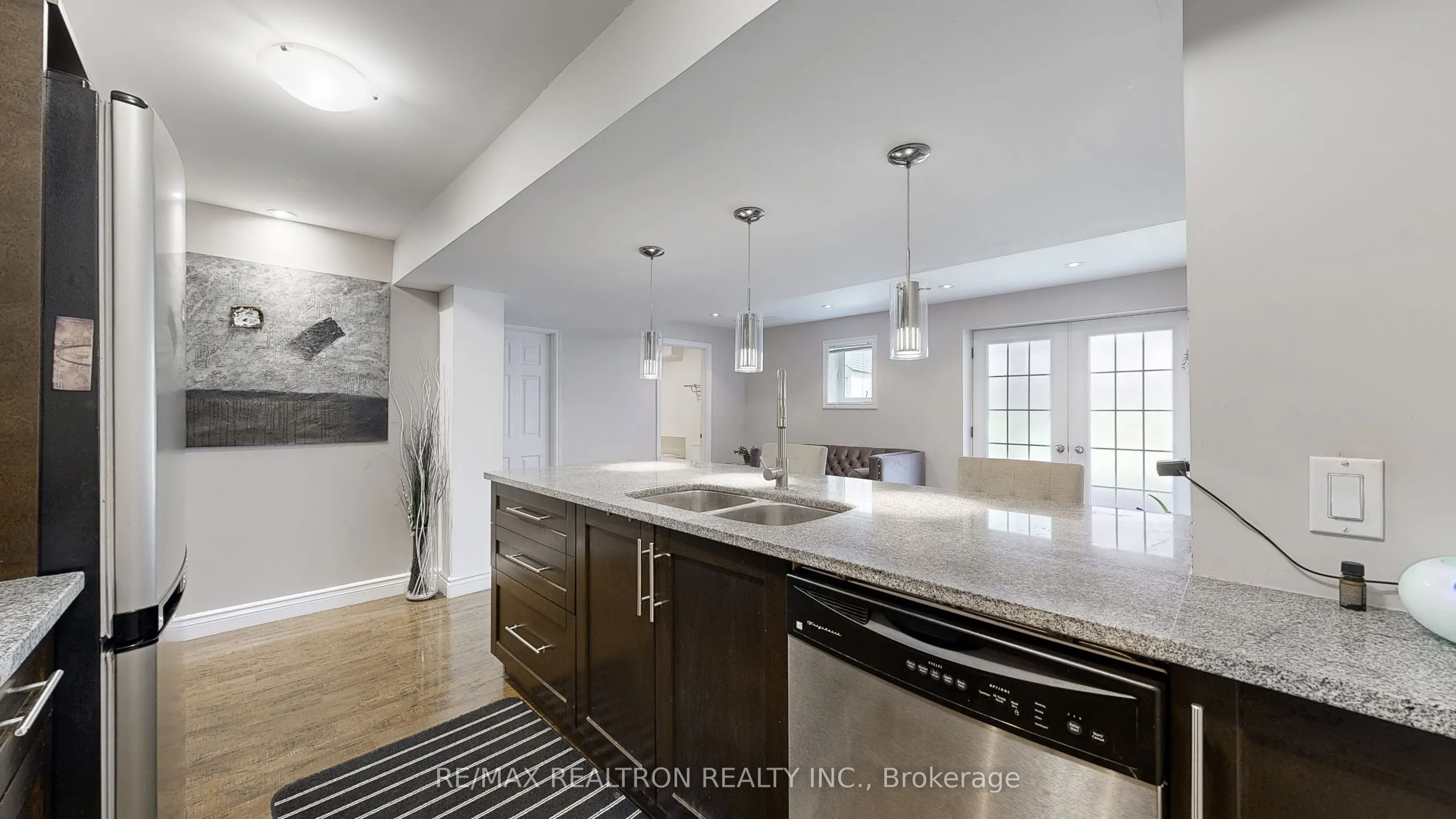 255 SELWYN Road