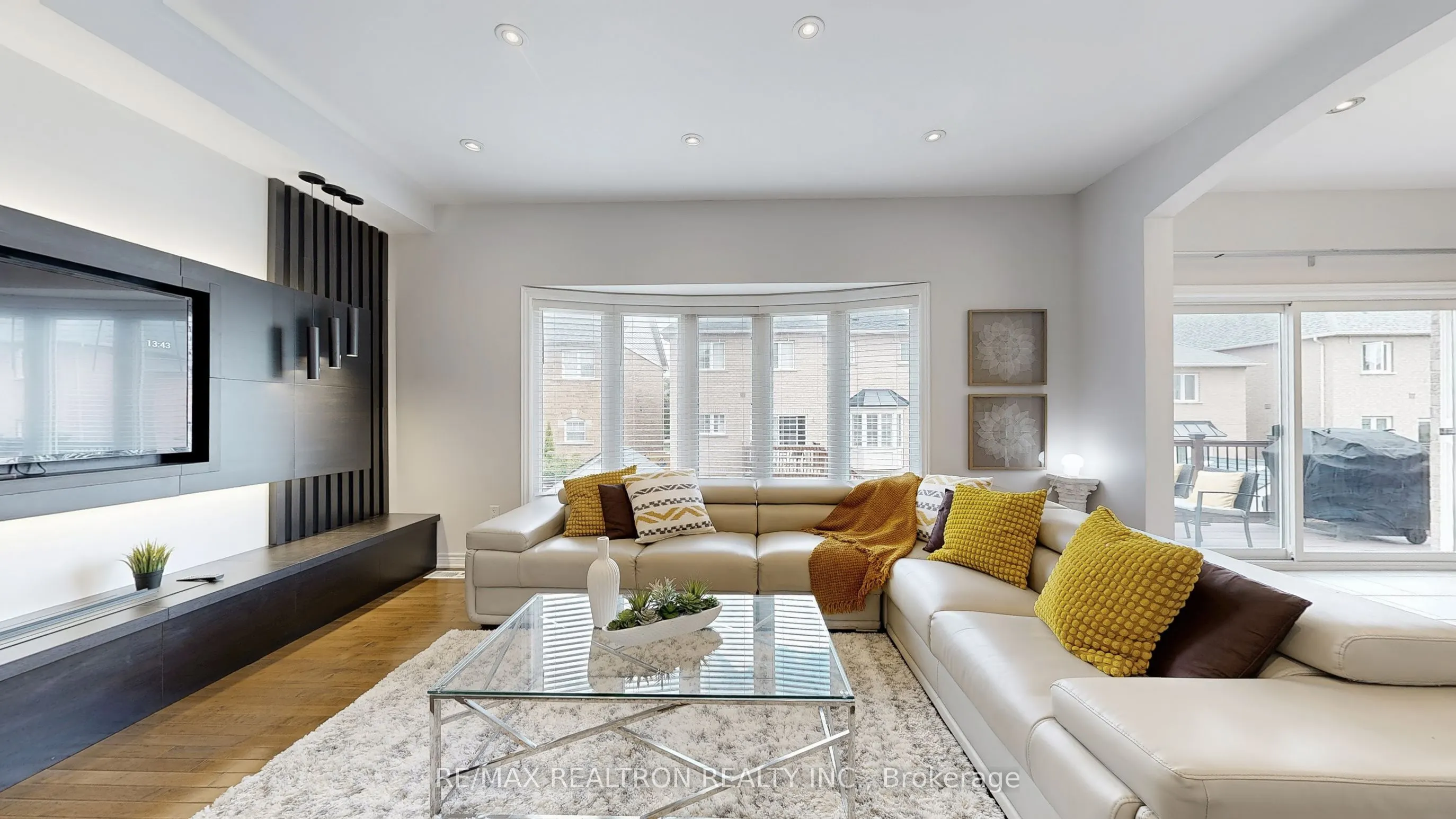 255 SELWYN Road
