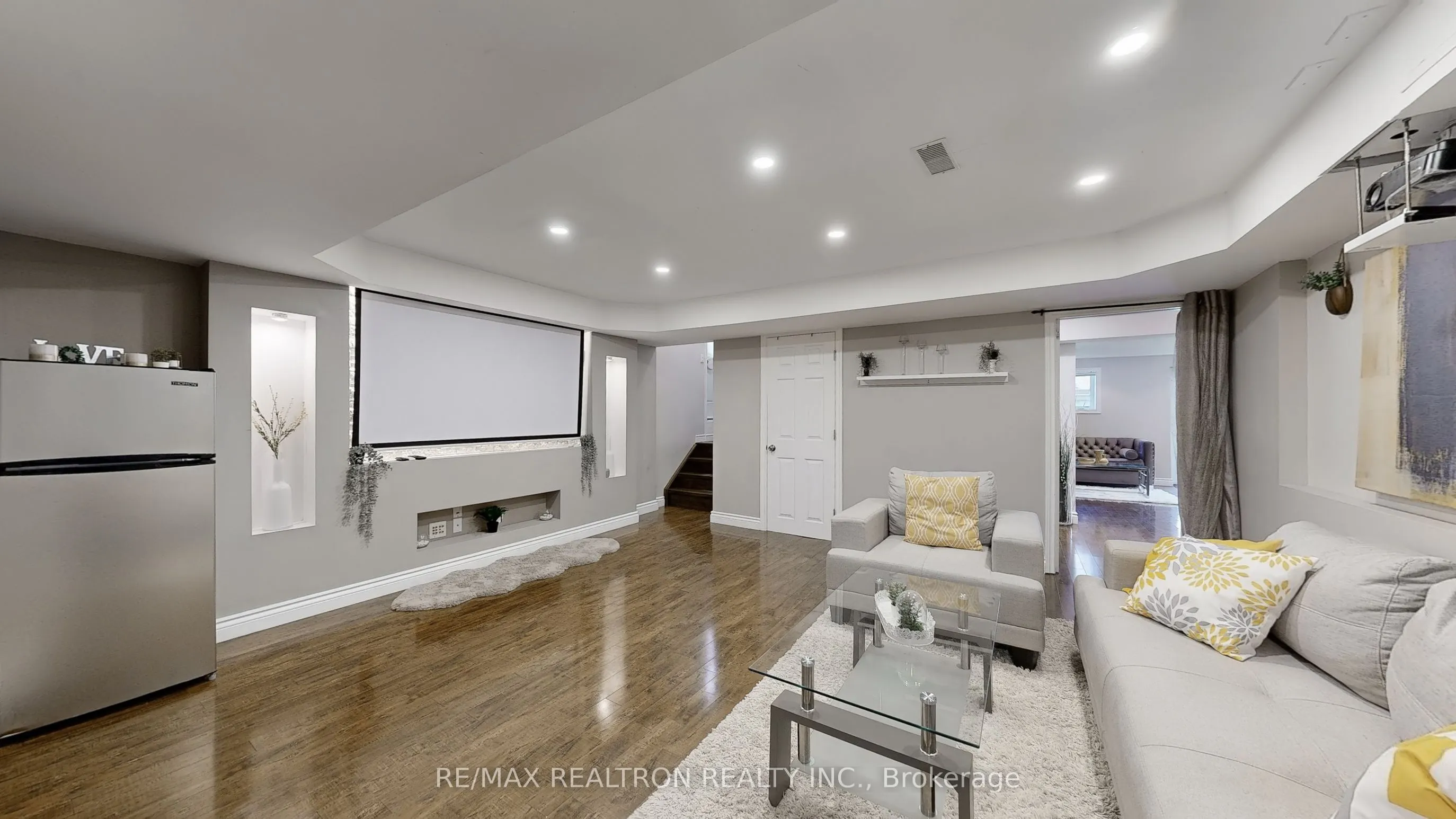 255 SELWYN Road