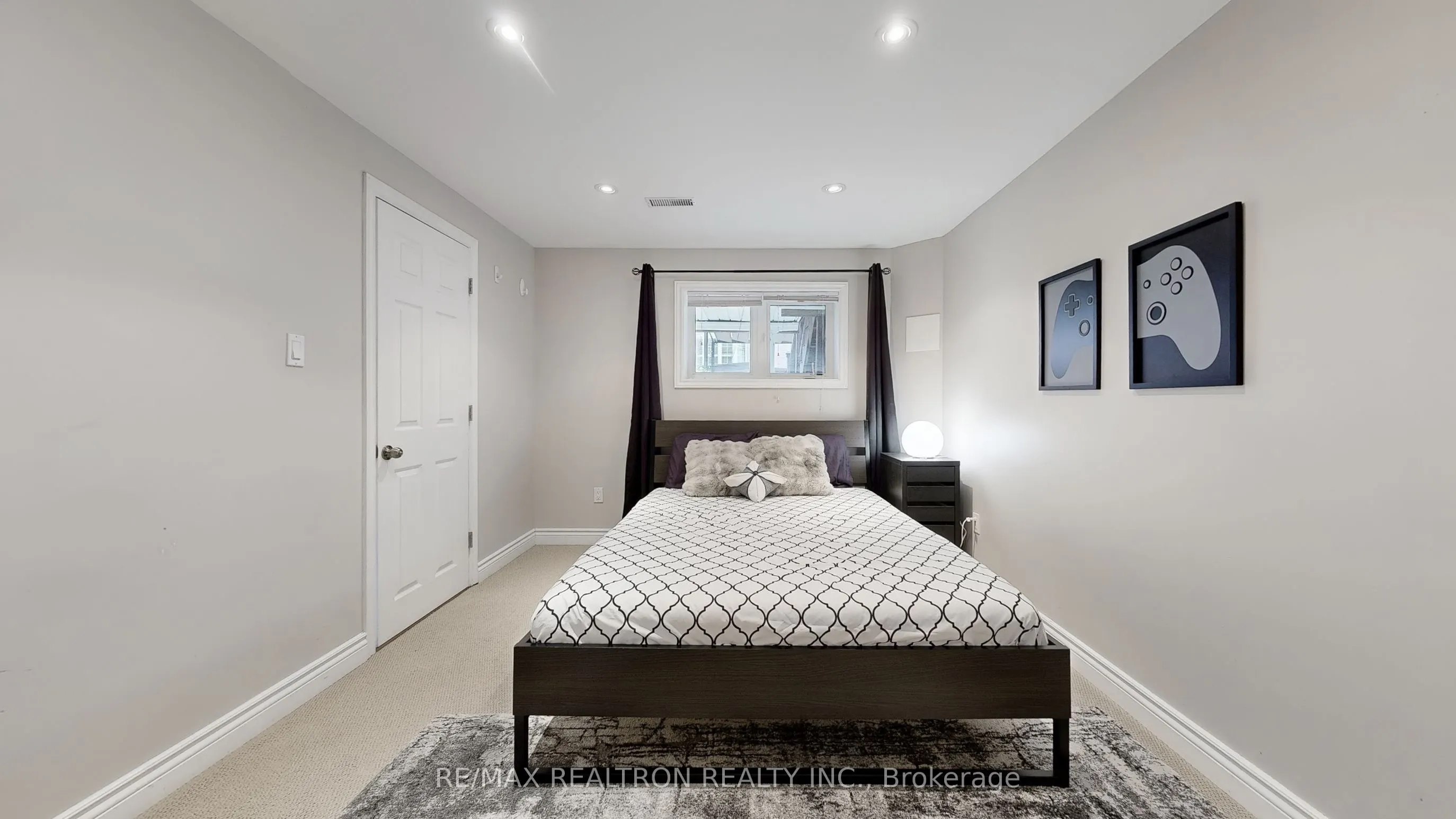 255 SELWYN Road