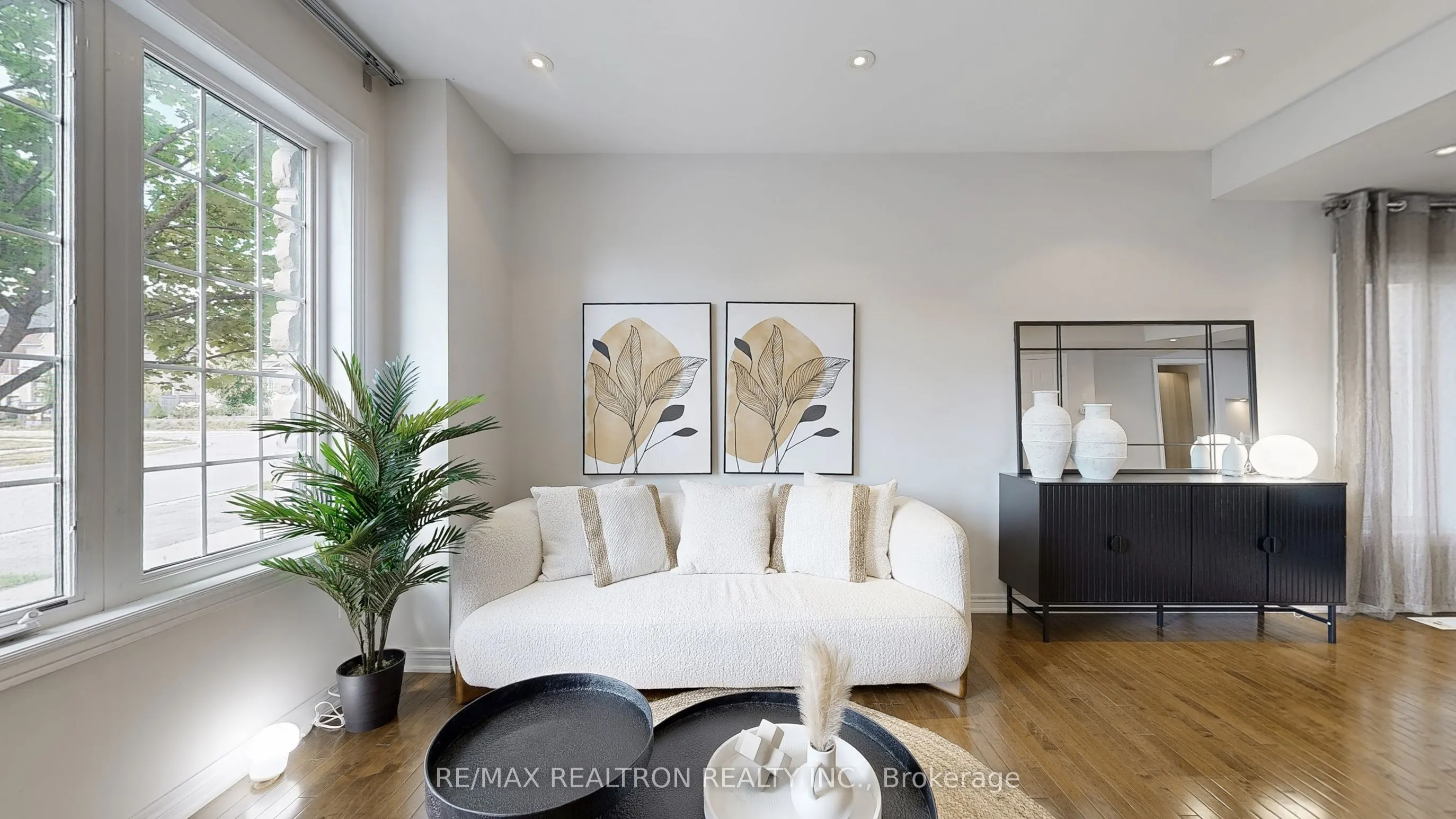 255 SELWYN Road