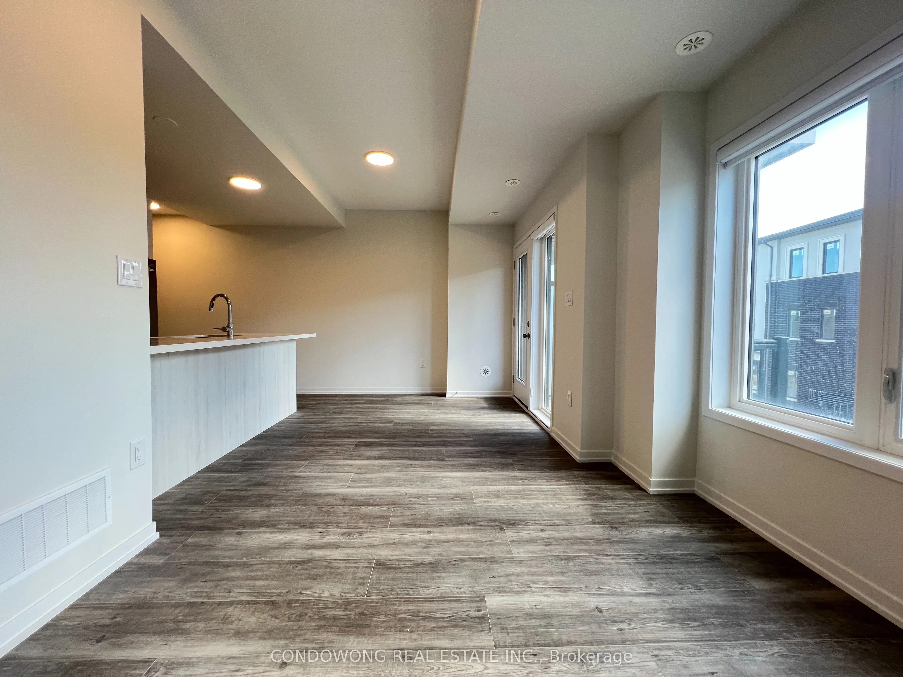 6 Matawin Lane, #141