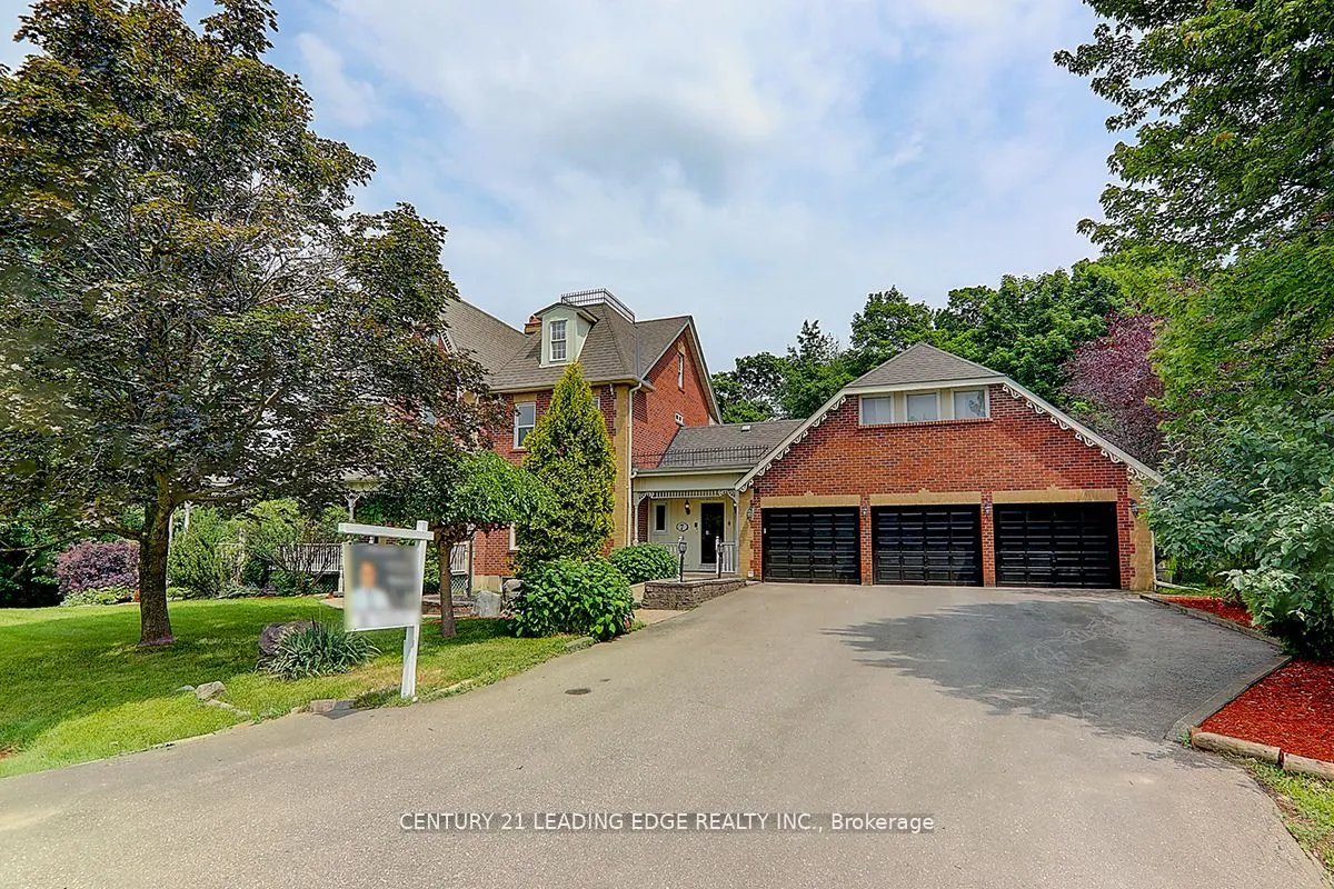 7 Maple View Lane