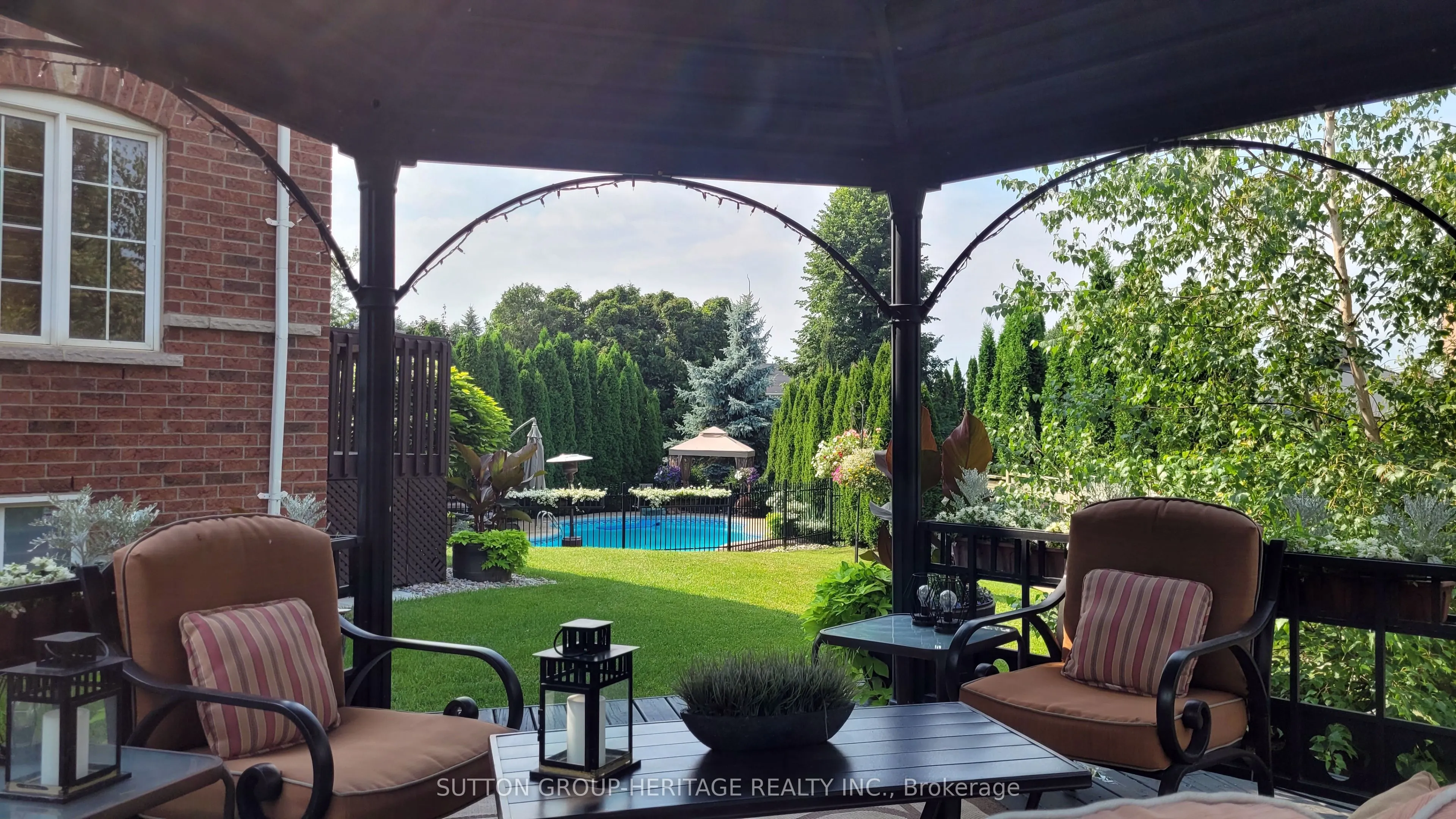 35 Pondmede Crescent