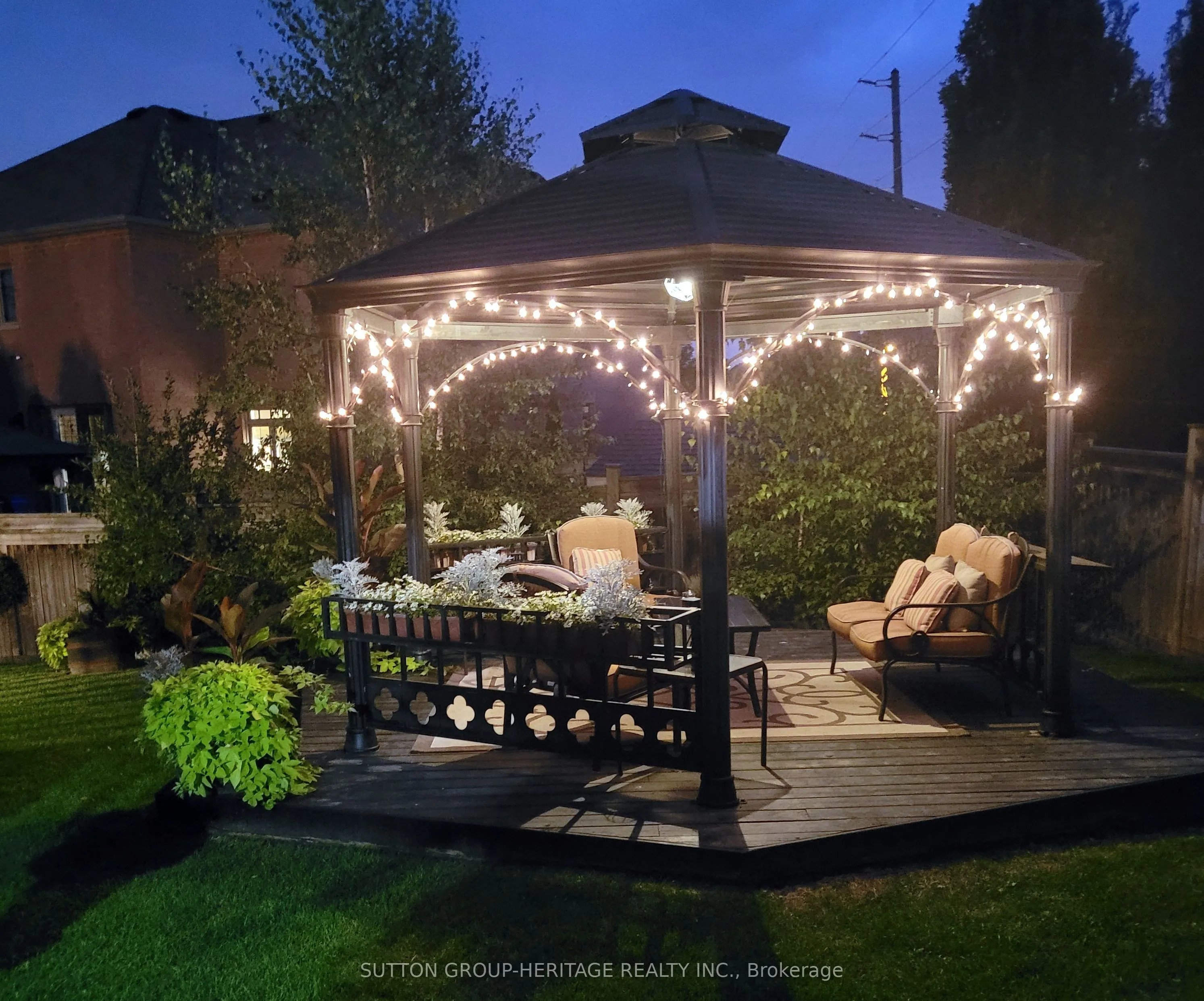 35 Pondmede Crescent