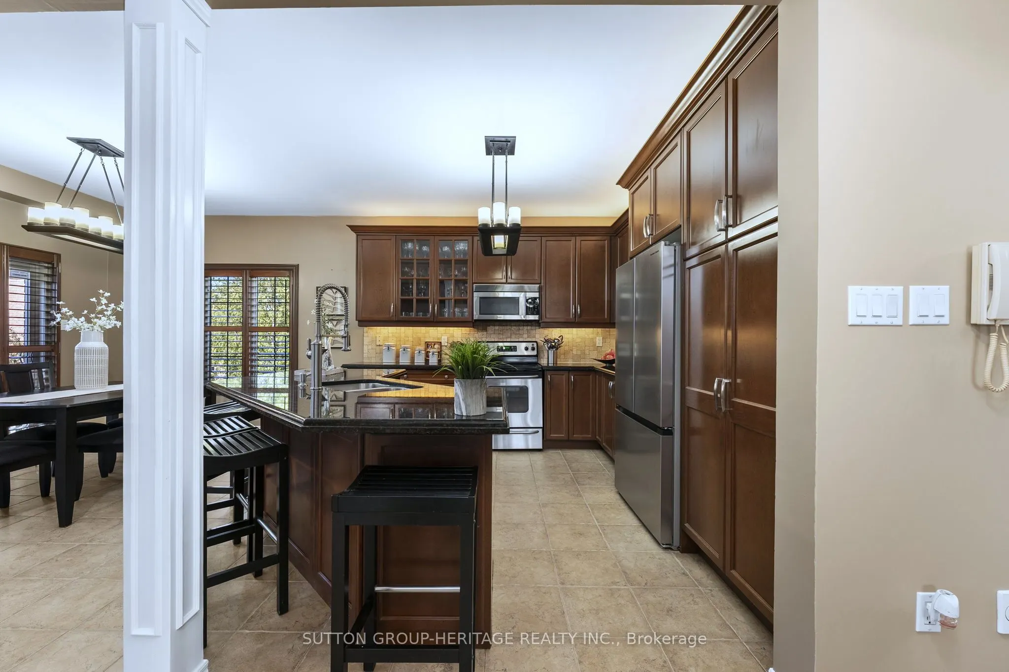 35 Pondmede Crescent