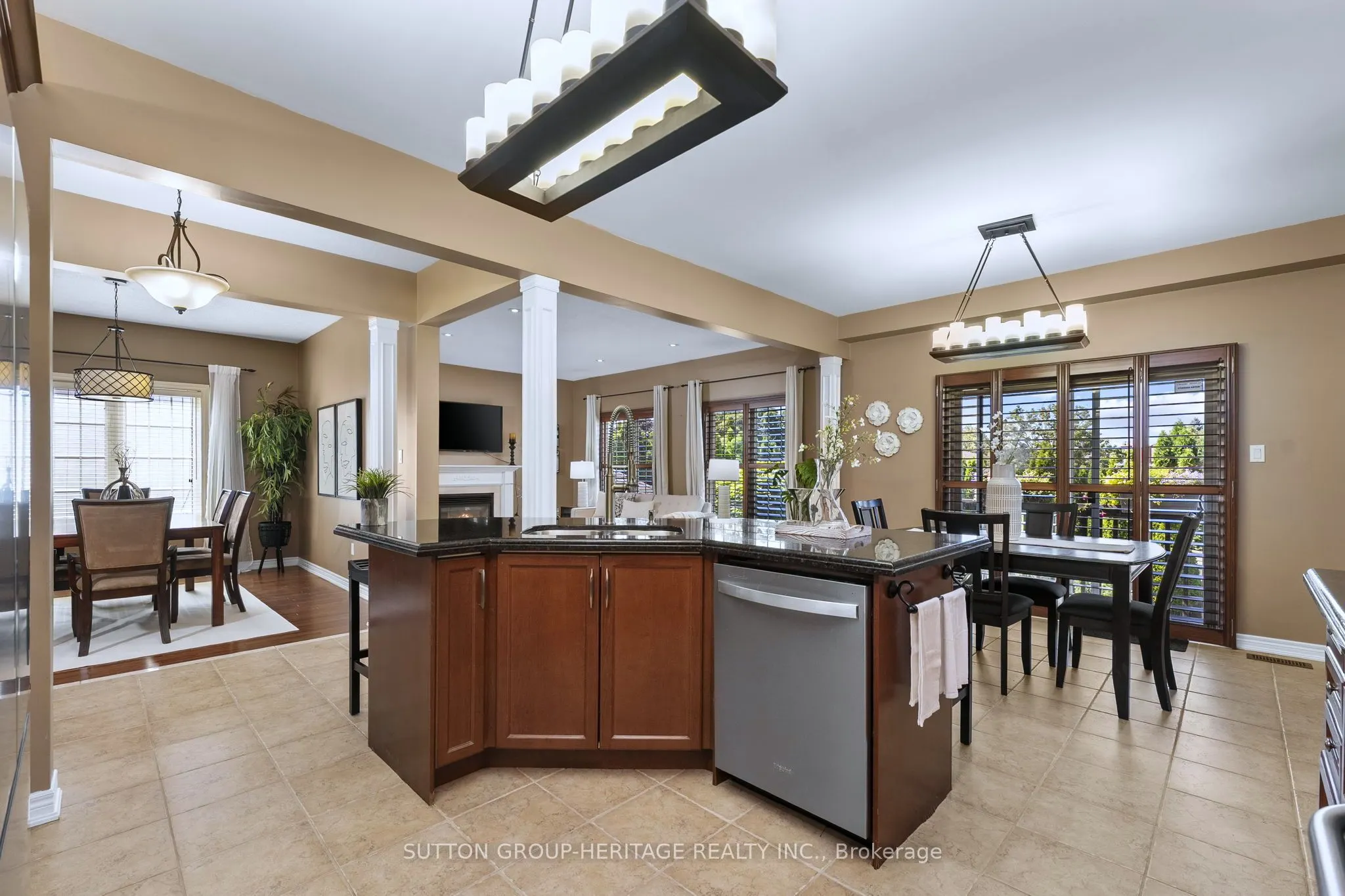 35 Pondmede Crescent
