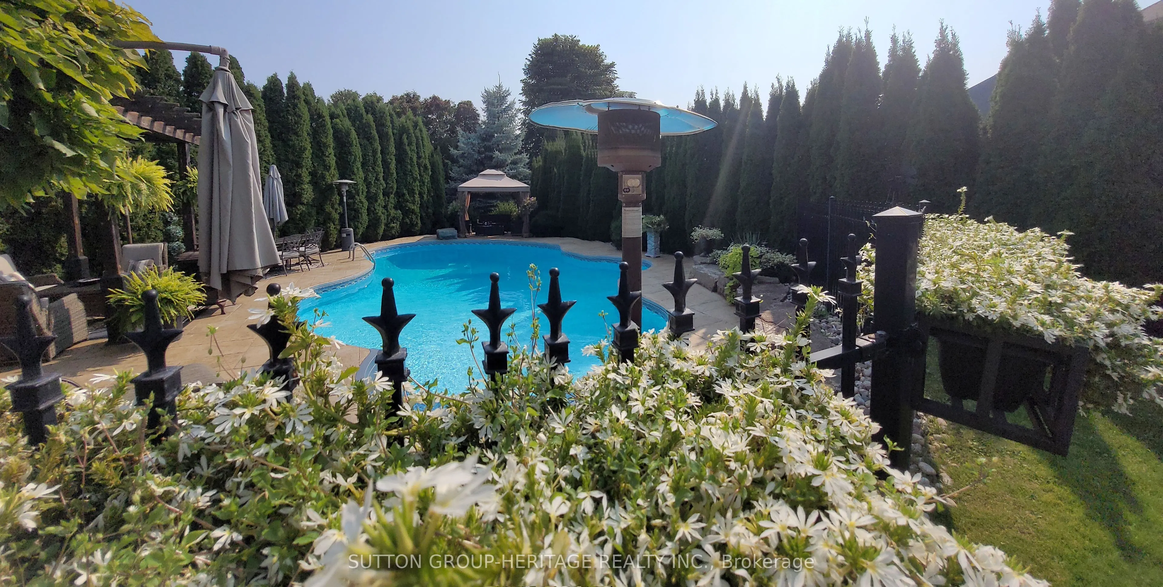 35 Pondmede Crescent