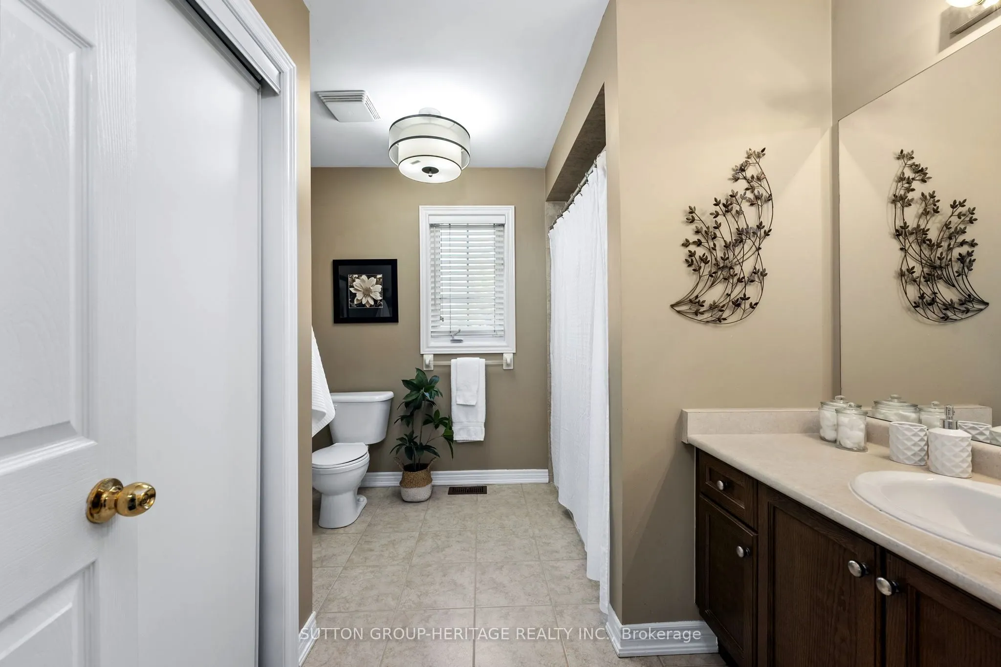 35 Pondmede Crescent