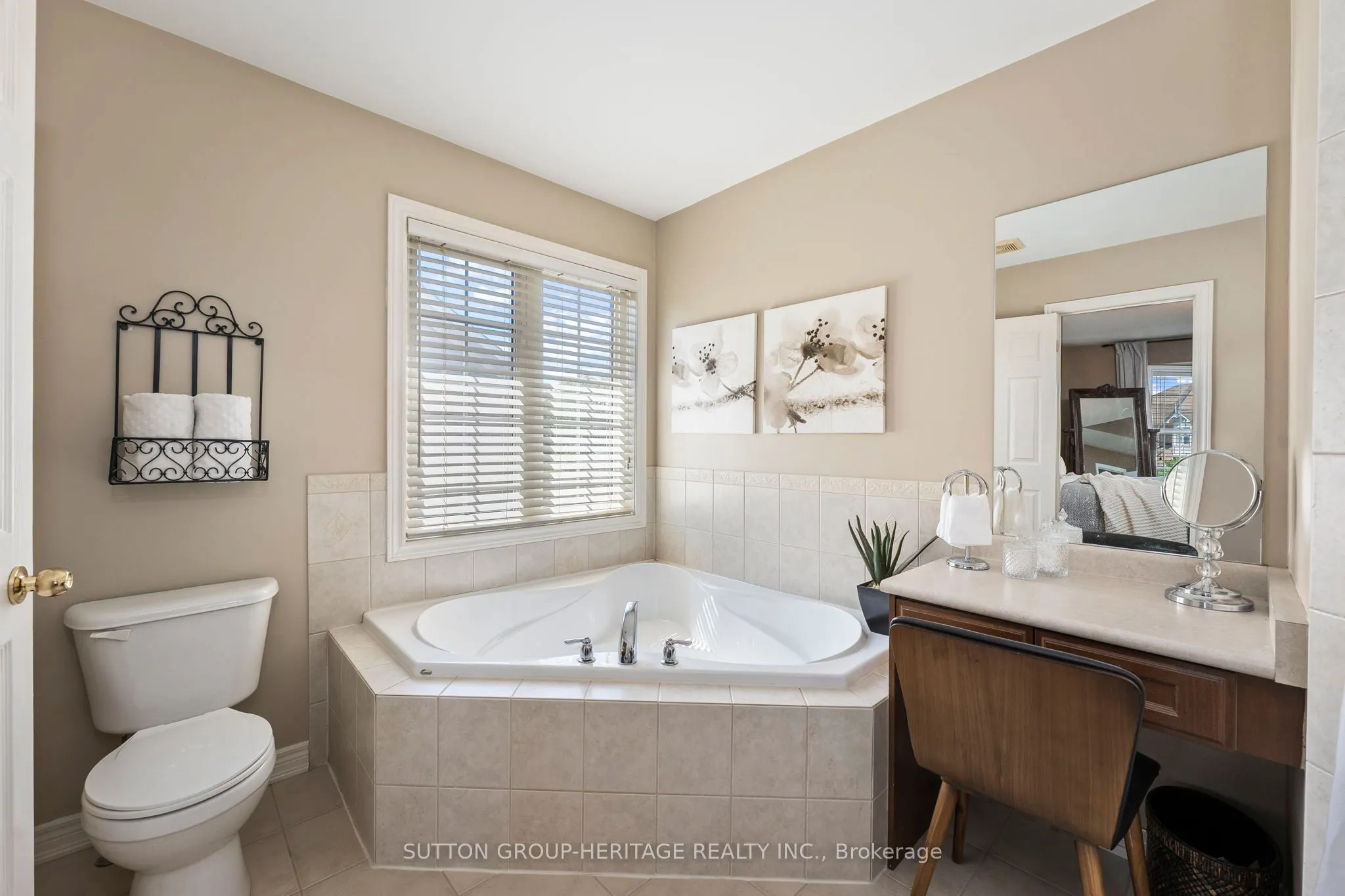 35 Pondmede Crescent