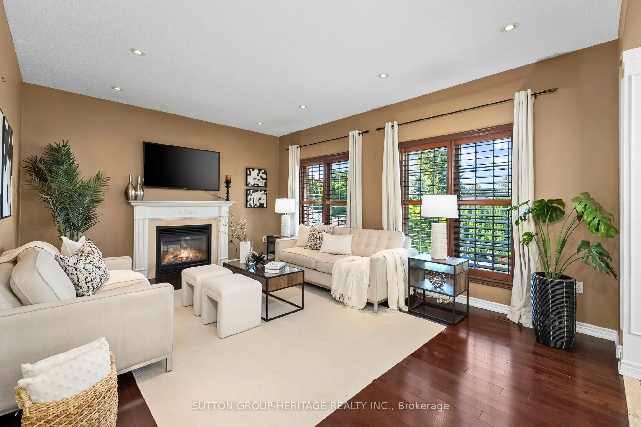35 Pondmede Crescent