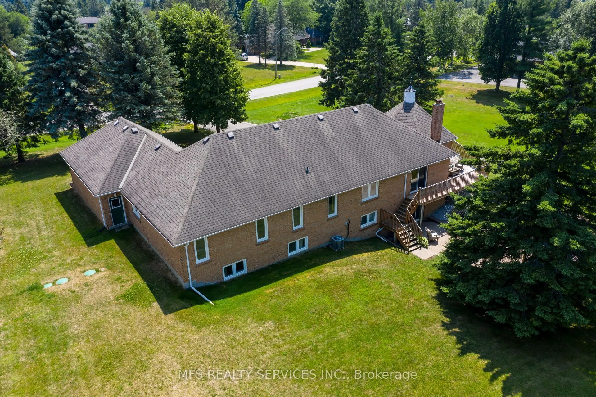 8 Marilyn Avenue